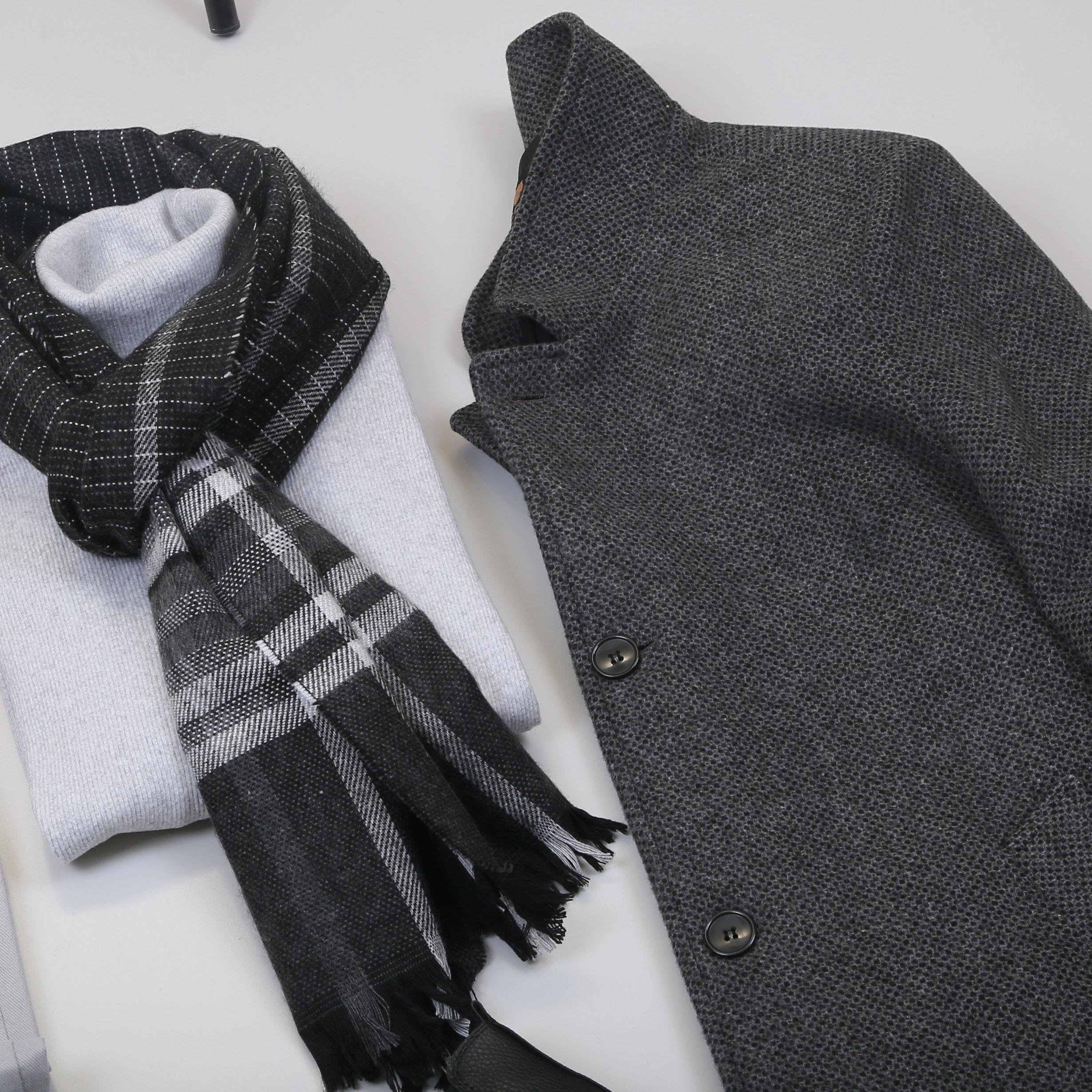 Füme Kırçıllı Kaban Boğazlı Body Pantolon Bot Kombin