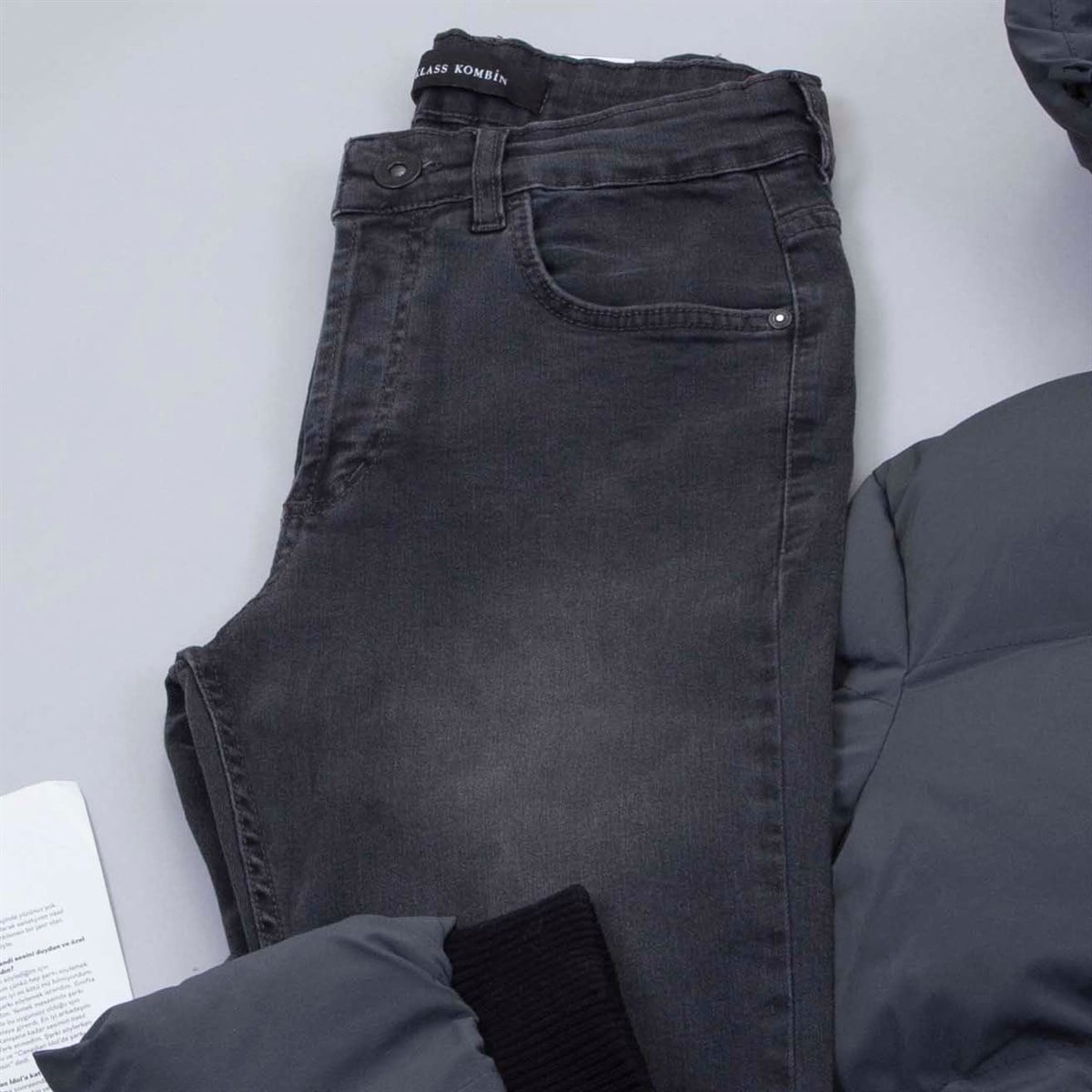 Füme Şişme Mont Kazak Pantolon Bot Kombin