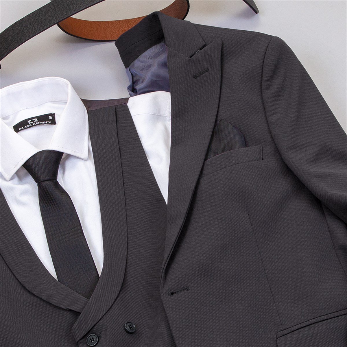 Füme Takım Elbise Kombini