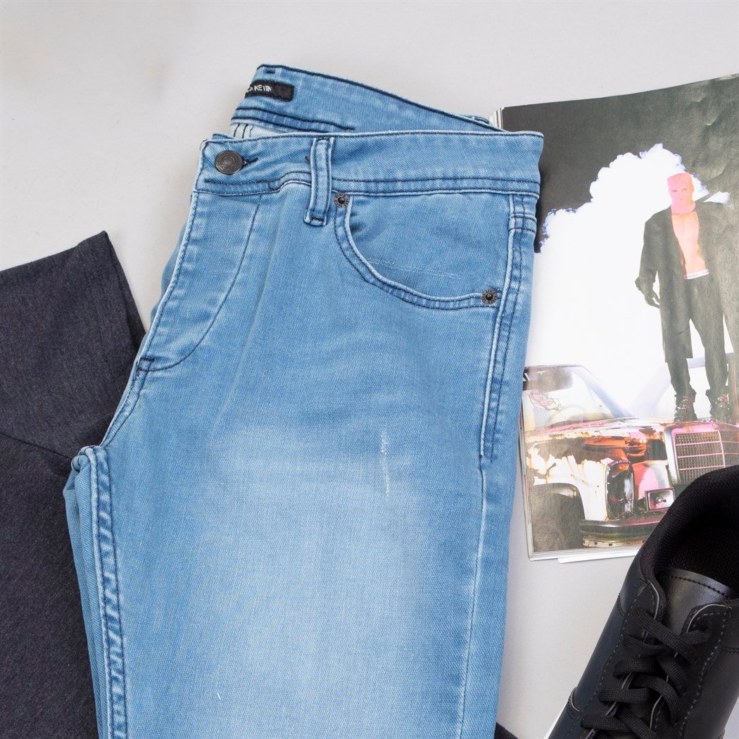 Füme Tişört Pantolon Ayakkabı Kombin