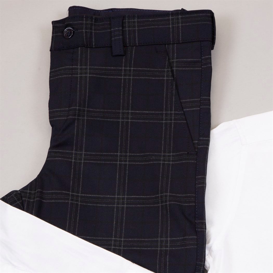 Gömlek Ekose Kumaş Pantolon Ayakkabı Kombin