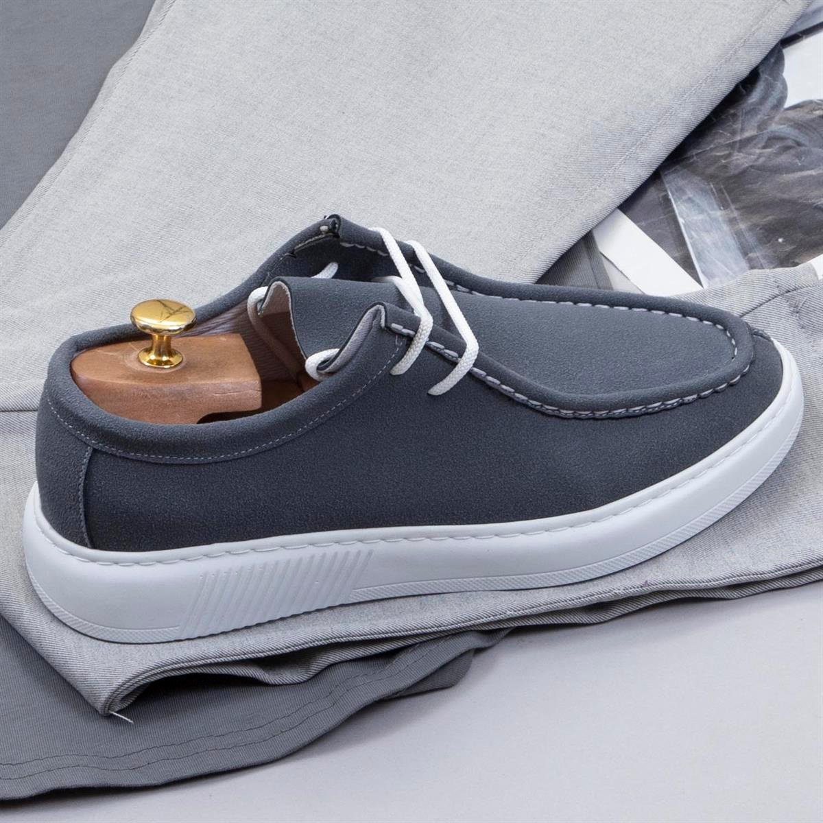 Gri Basic Tişört Pantolon Ayakkabı Kombin