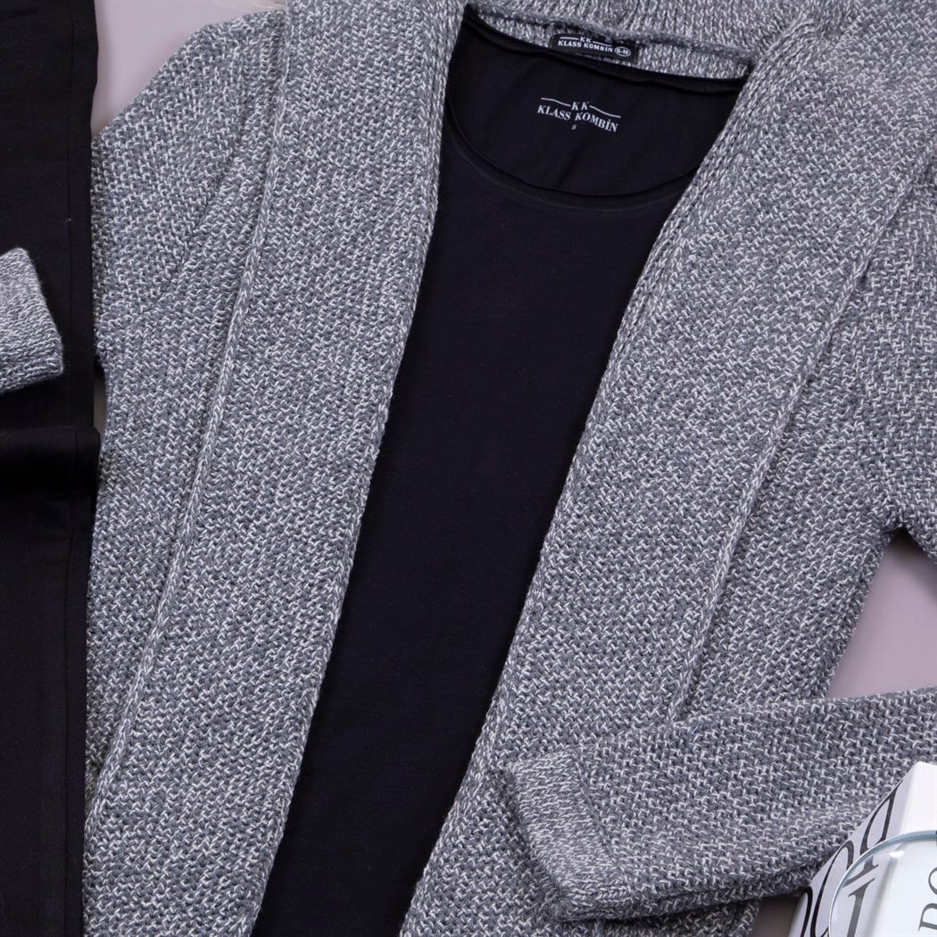 Gri Beyaz Kırçıllı Hırka Tişört Pantolon Kombin