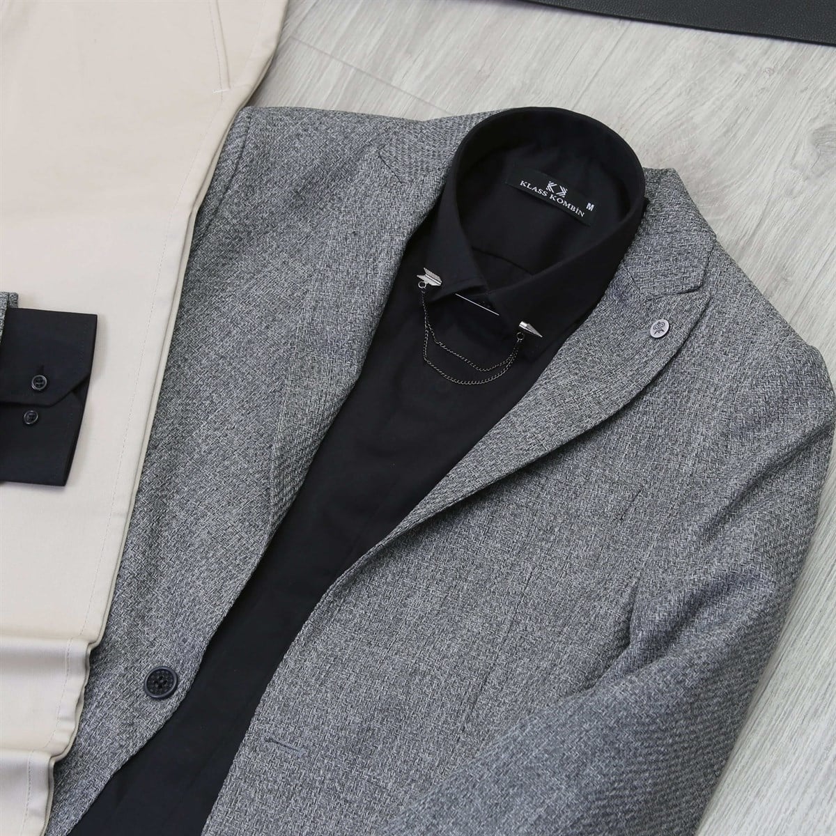 Gri Blazer Ceket A.Gri Pantolon Gömlek Ayakkabı Kombini