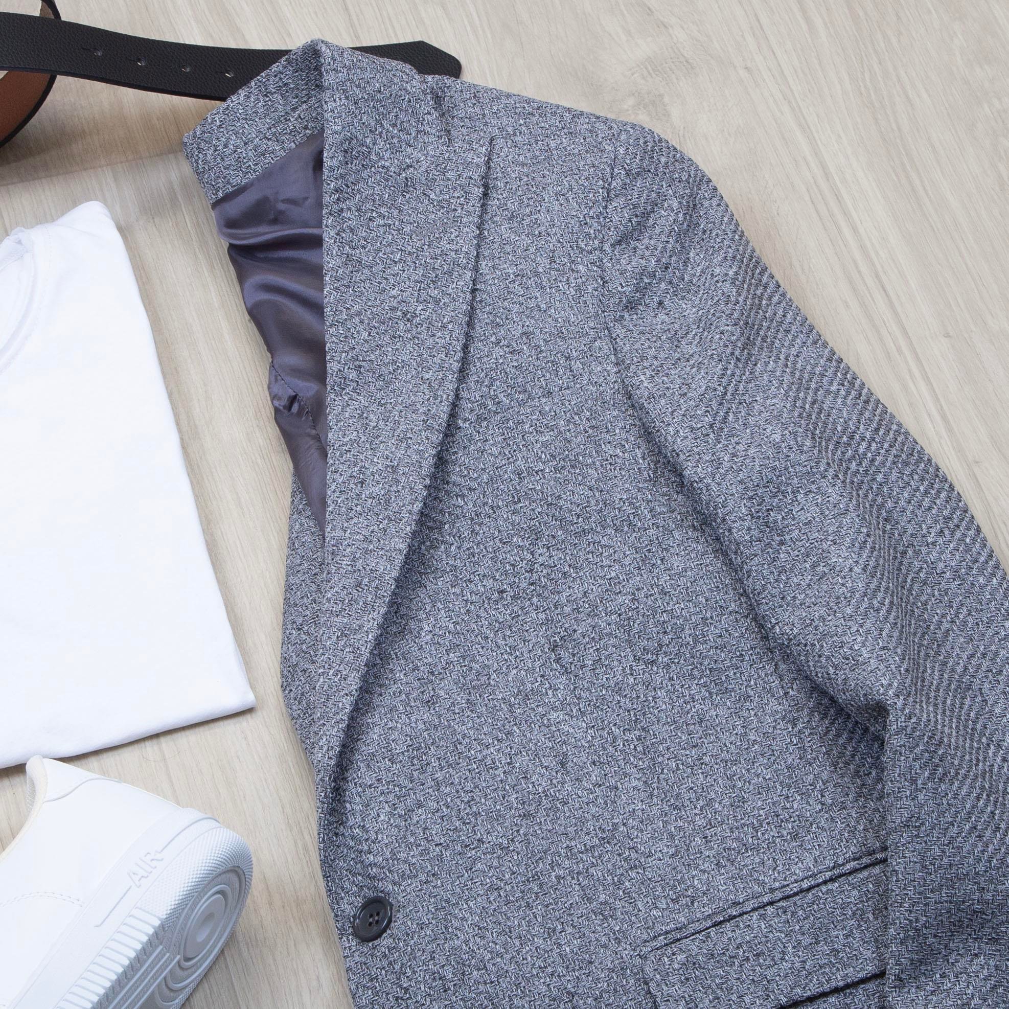 Gri Blazer Ceket Tişört Pantolon Ayakkabı Kombin