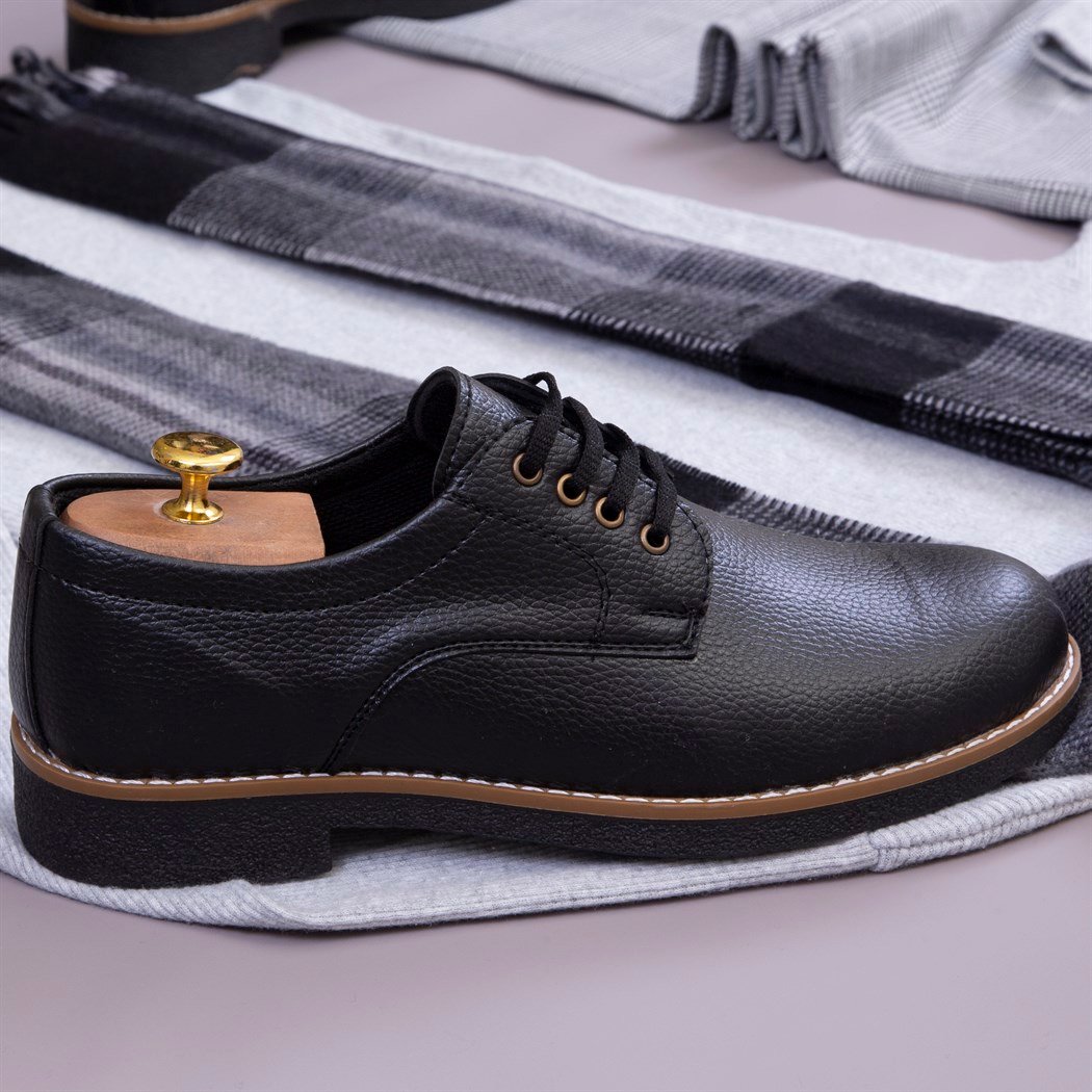 Gri Boğazlı Kazak Atkı Pantolon Ayakkabı Kombin