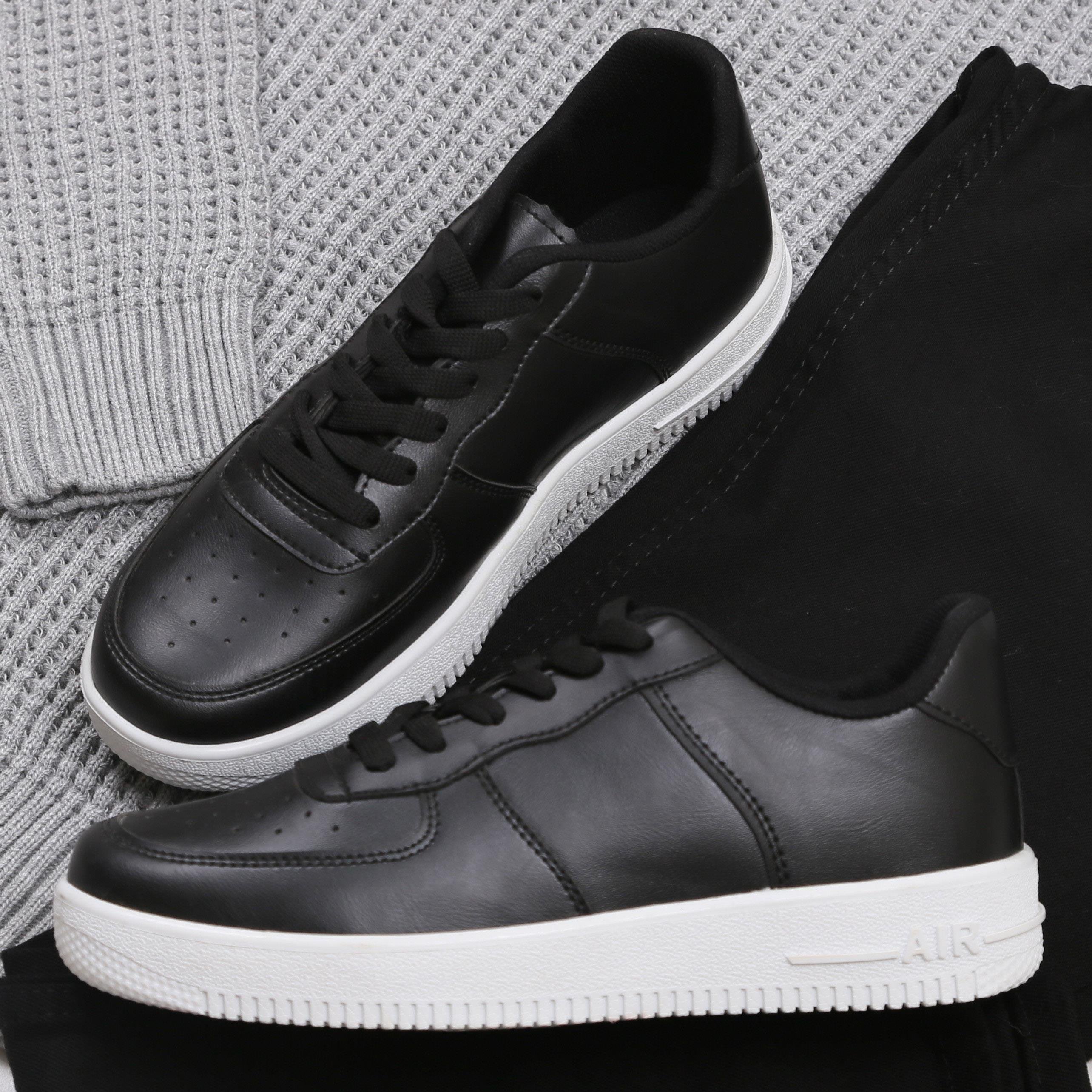 Gri Boğazlı Kazak Kot Pantolon Ayakkabı Kombini