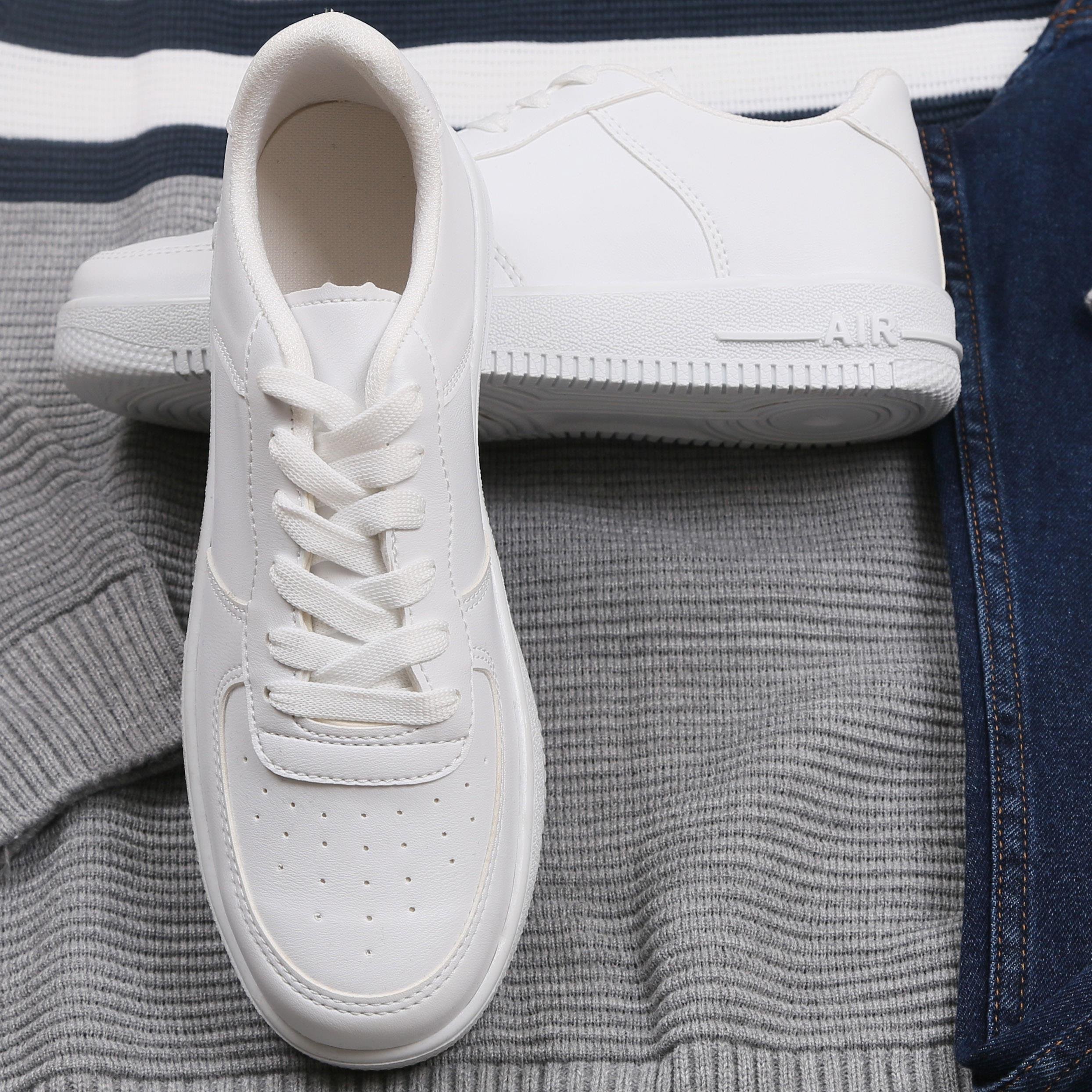 Gri Çizgili Kazak Pantolon Ayakkabı Kombini