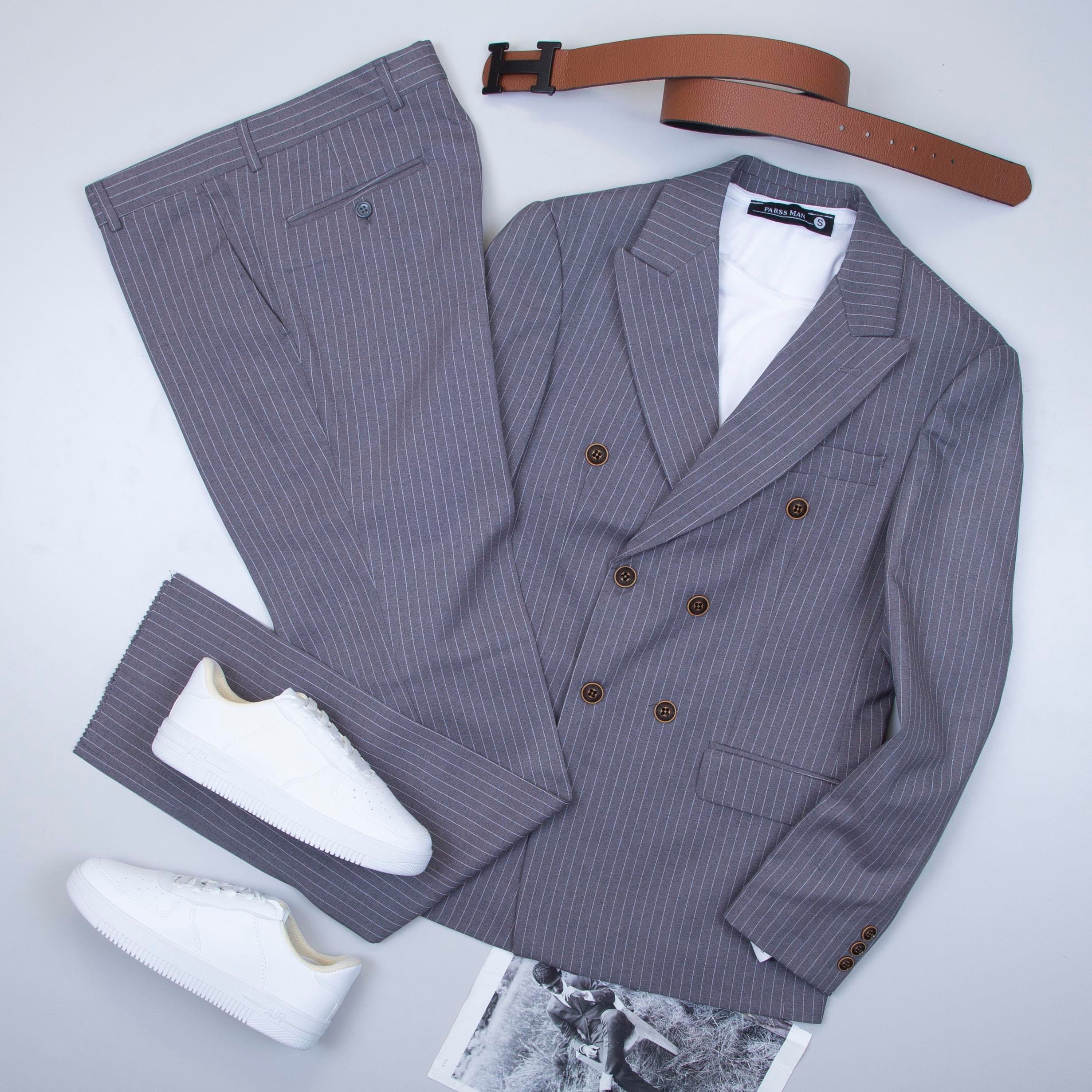 Gri Çizgili Kruvaze Takım Elbise Kombini