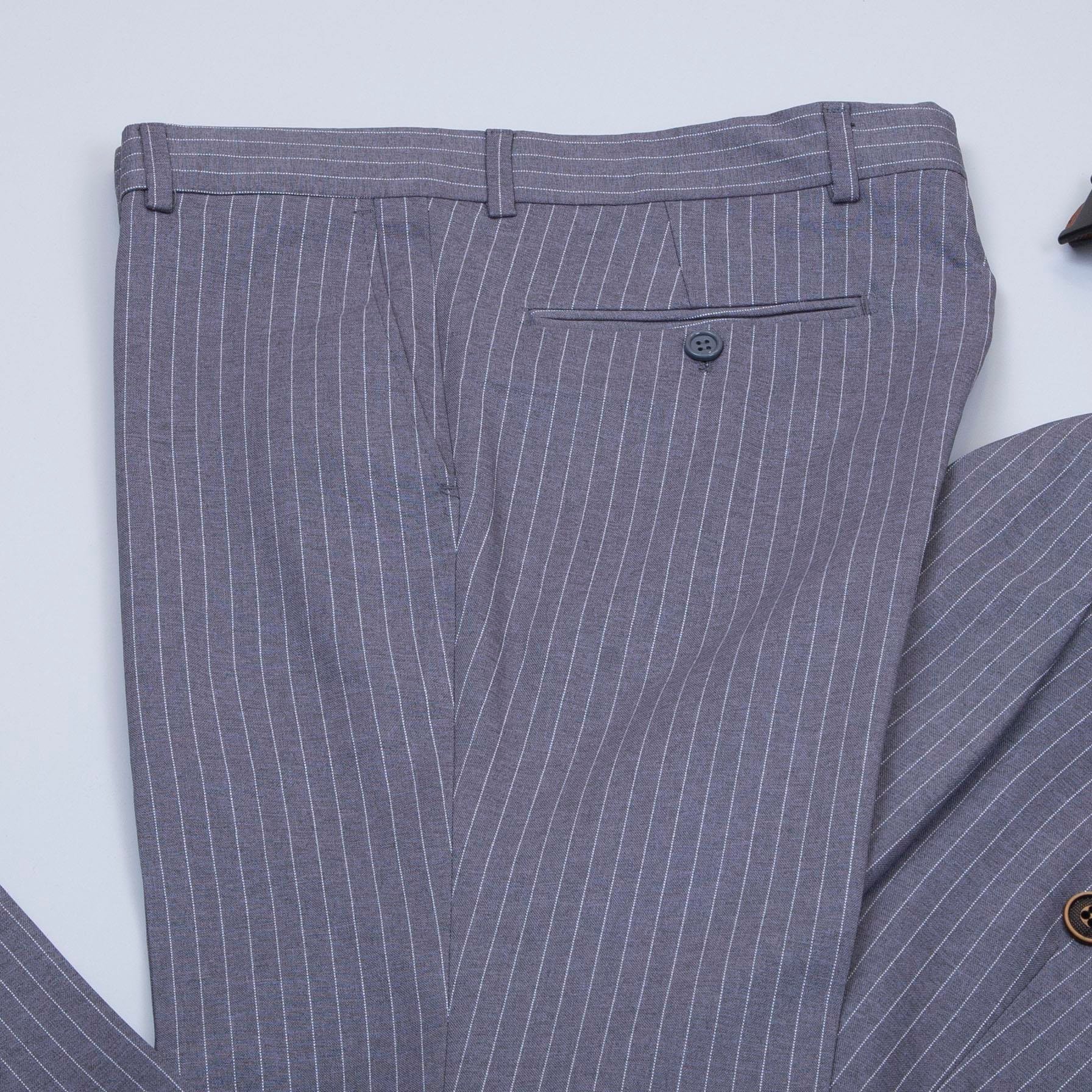 Gri Çizgili Kruvaze Takım Elbise Kombini