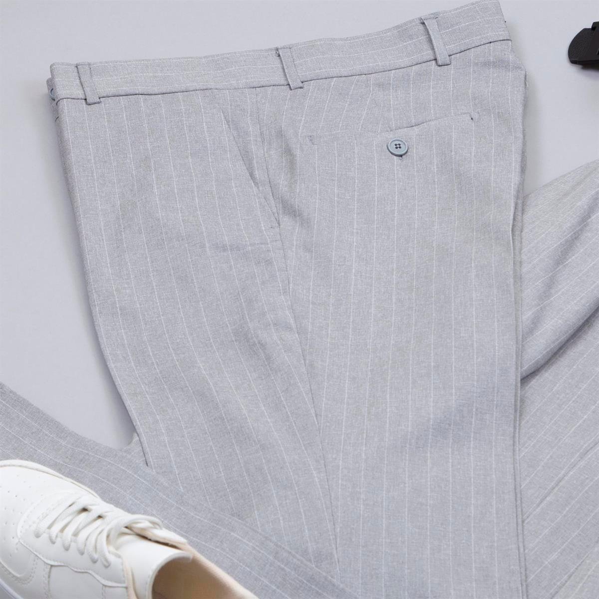 Gri Çizgili Kruvaze Takım Elbise Kombini