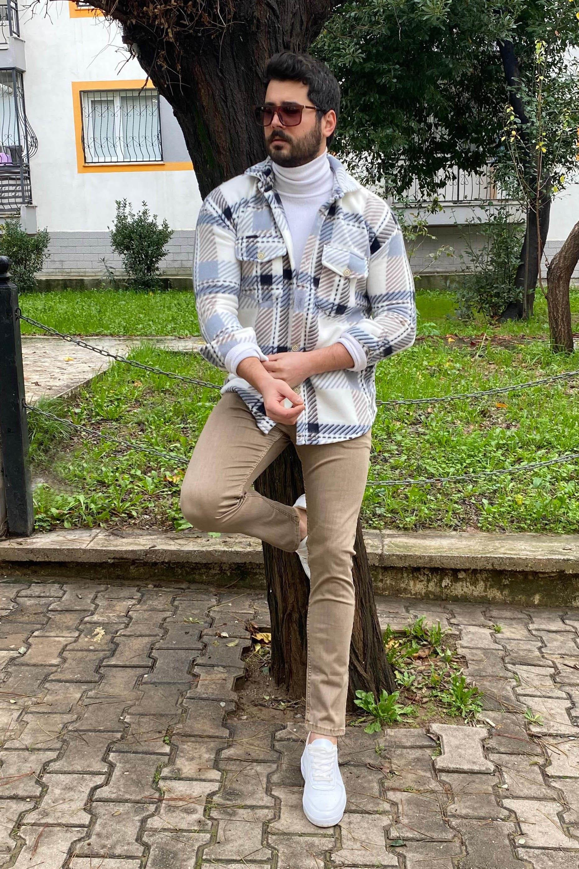 Gri Çizgili Polar Gömlek Body Pantolon Bot Kombin