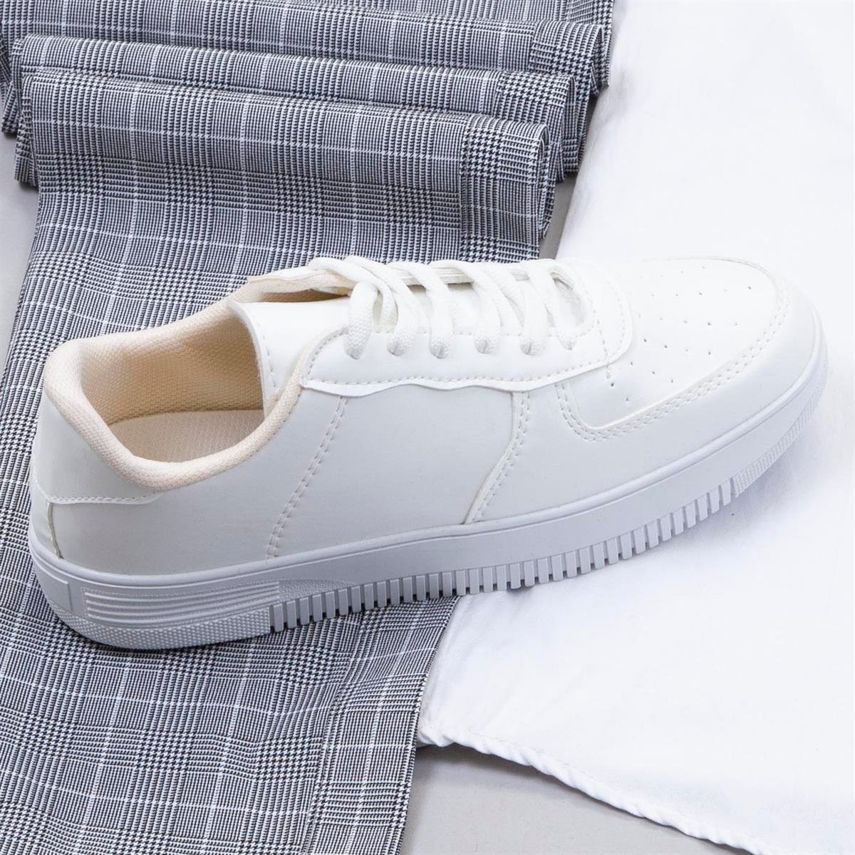 Gri Ekose Pantolon Beyaz Gömlek Ayakkabı Kombin