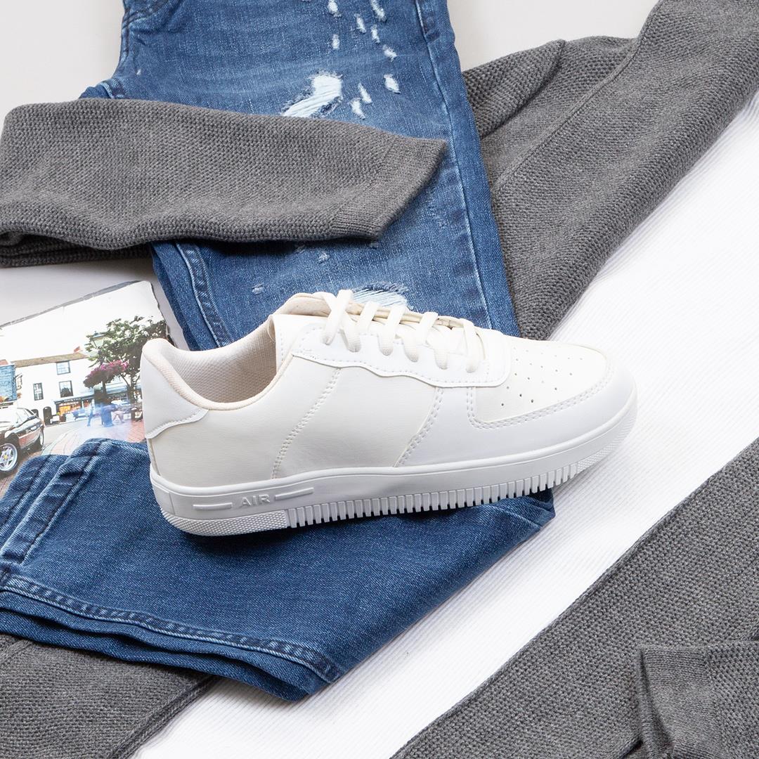 Gri Kapşonlu Hırka Body Pantolon Ayakkabı Kombin