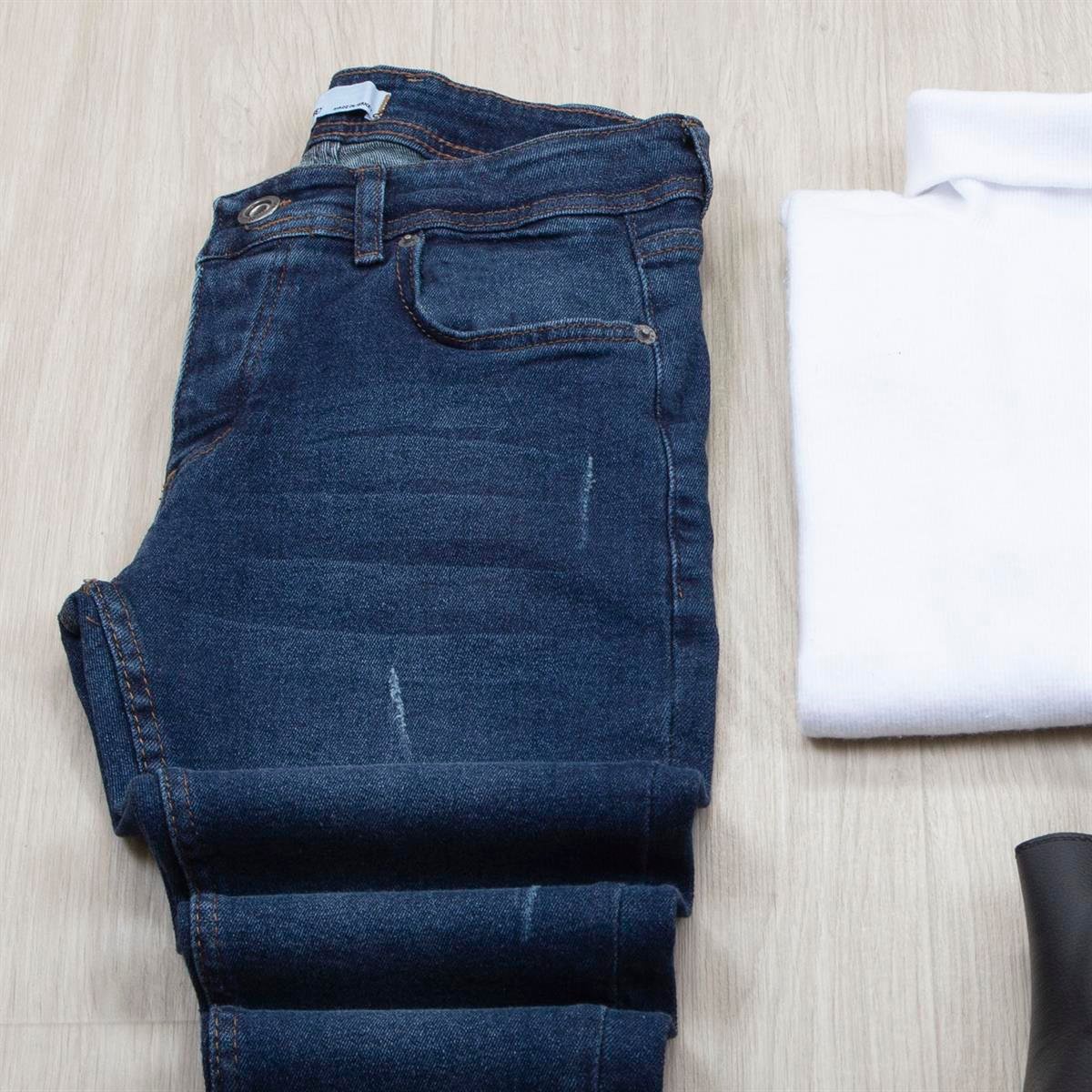 Gri Kaşe Ceket Boğazlı Body Pantolon Bot Kombin