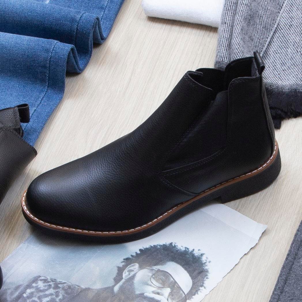 Gri Kaşe Kaban Boğazlı Body Pantolon Bot Kombin