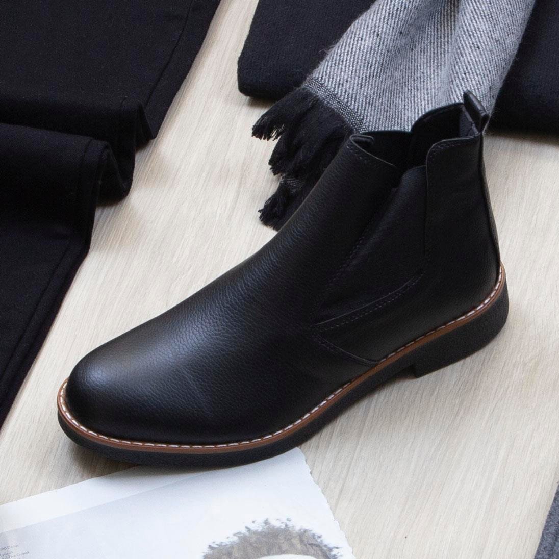 Gri Kaşe Kaban Boğazlı Body Pantolon Bot Kombin