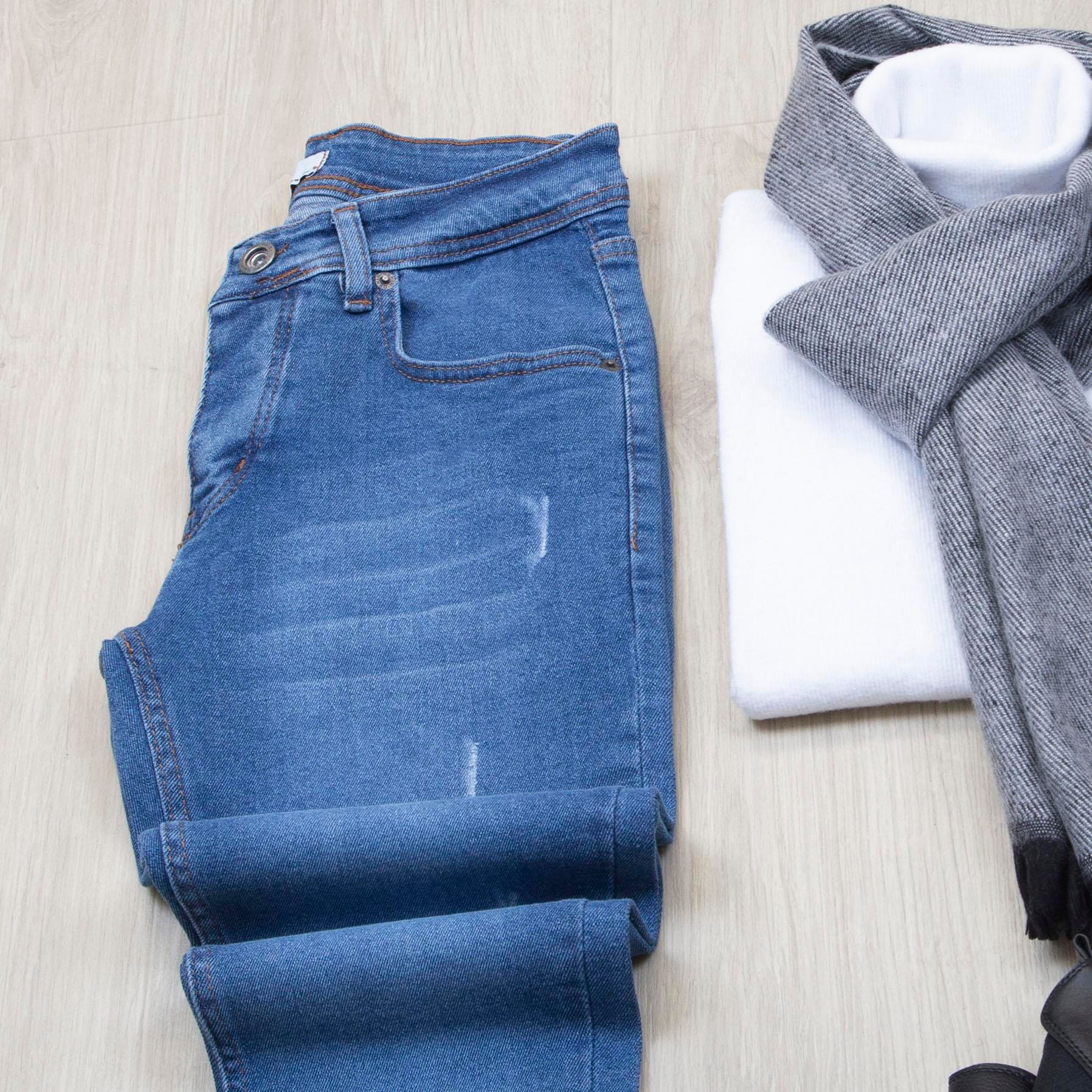 Gri Kaşe Kaban Boğazlı Body Pantolon Bot Kombin