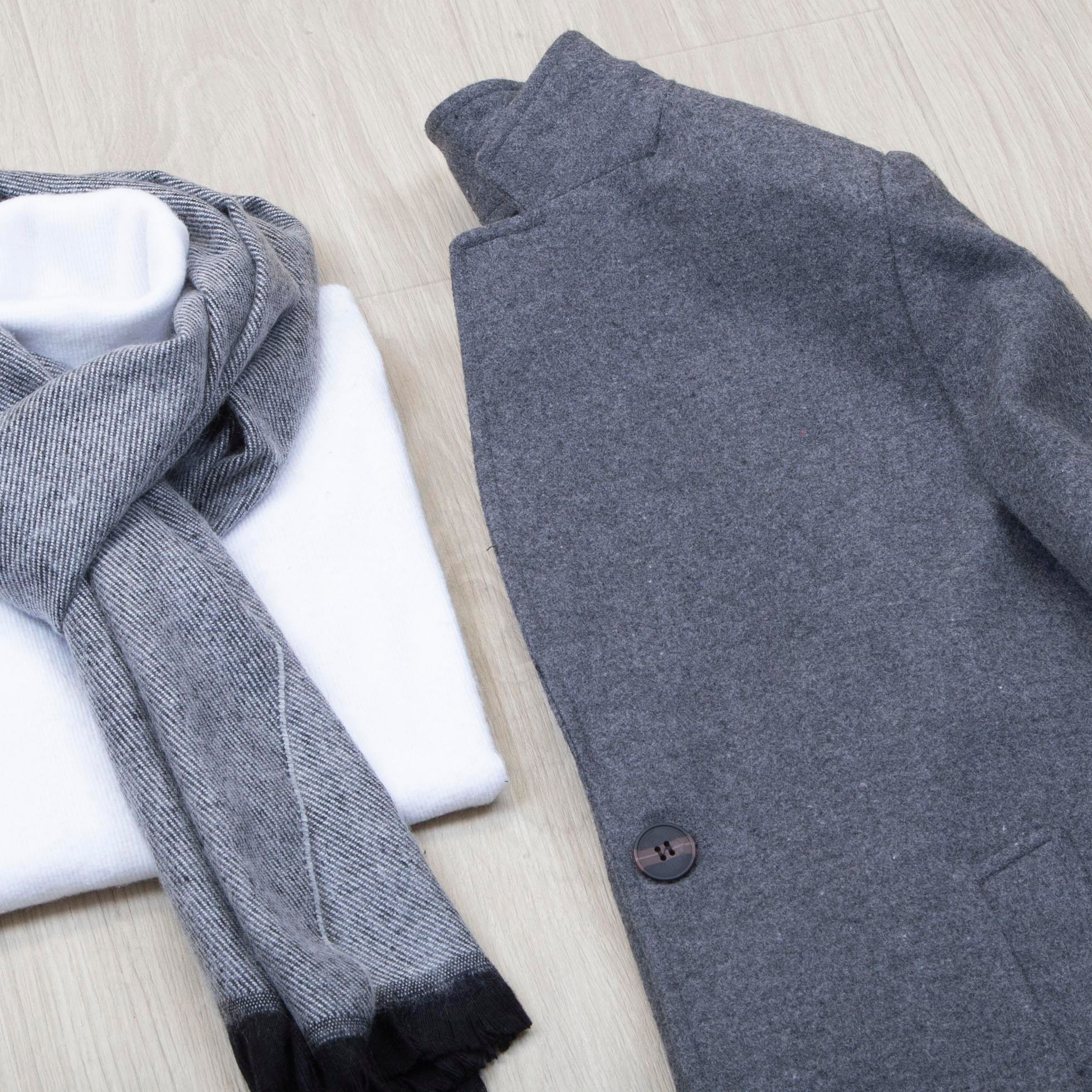 Gri Kaşe Kaban Boğazlı Body Pantolon Bot Kombin