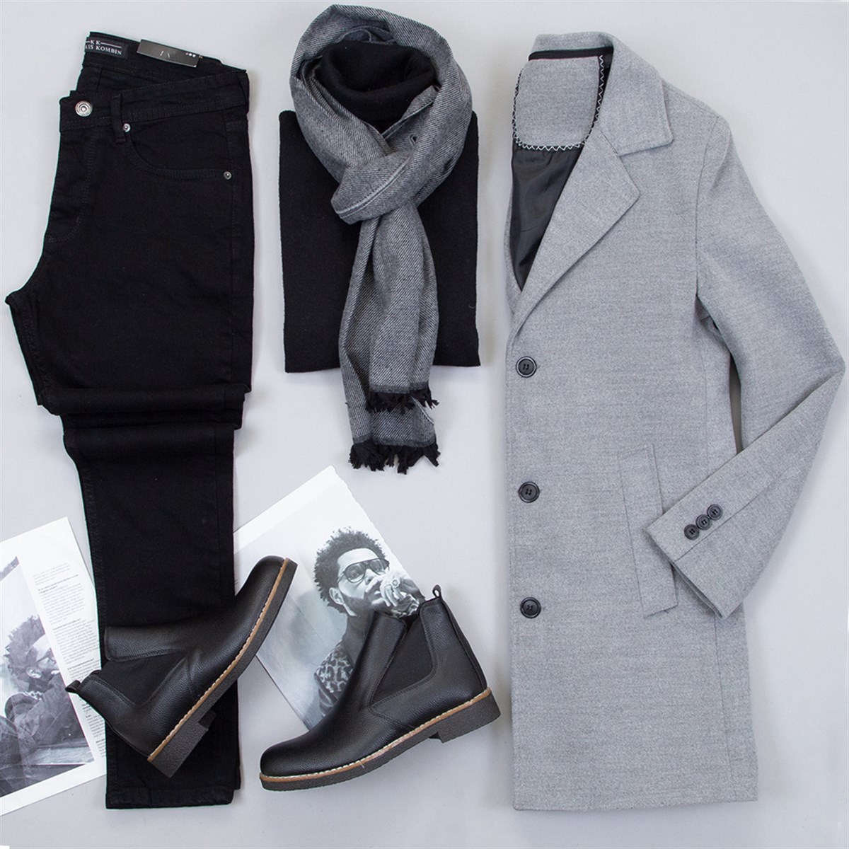 Gri Kaşe Kaban Boğazlı Kazak Pantolon Atkı Bot Kombin