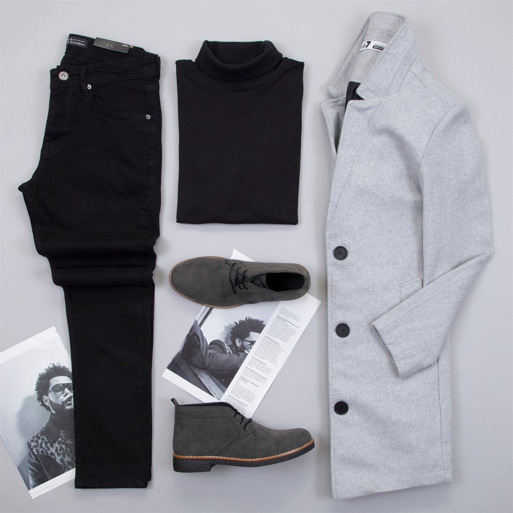 Gri Kaşe Kaban Boğazlı Kazak Pantolon Bot Kombin