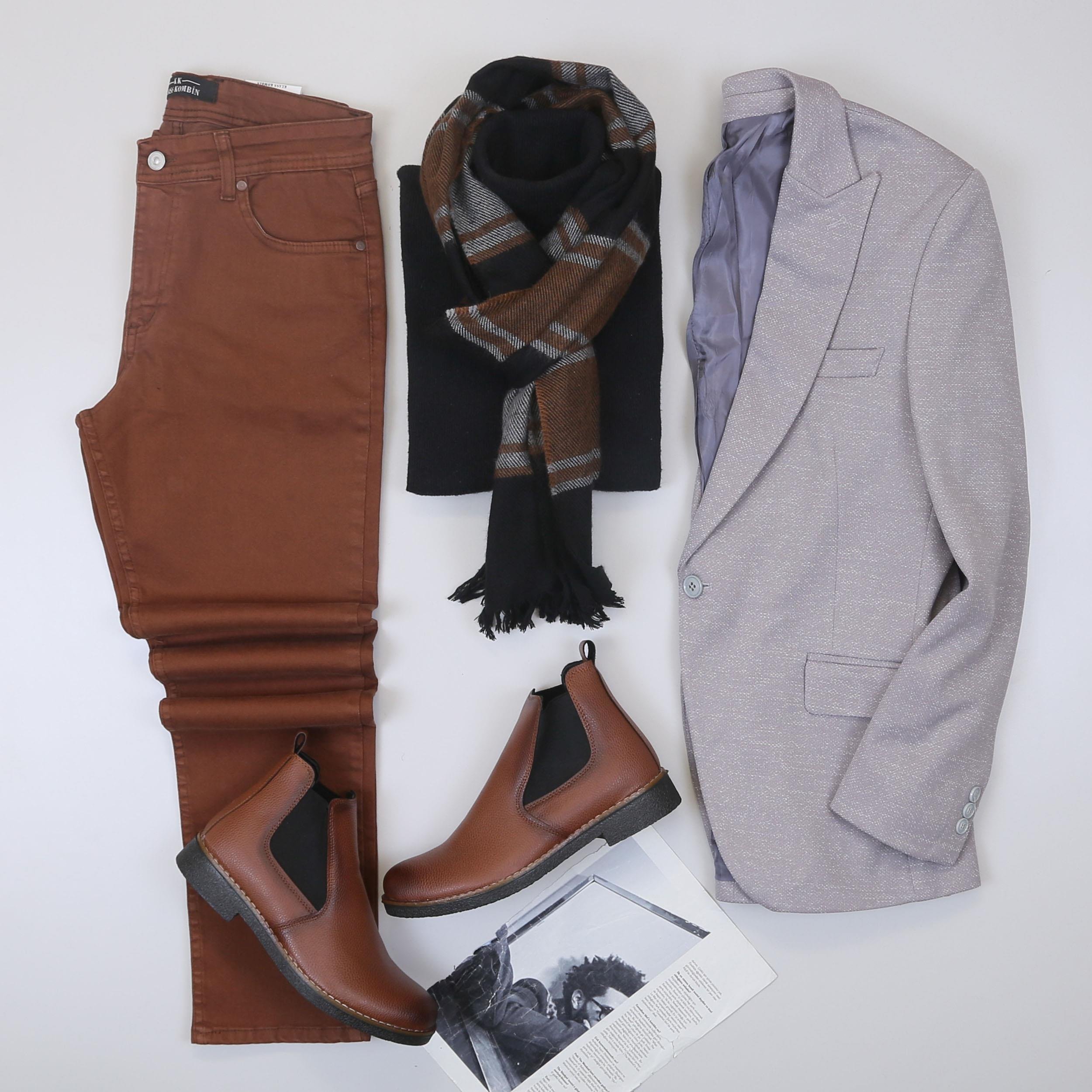 Gri Kırçıllı Blazer Ceket Boğazlı Body Pantolon Atkı Bot Kombin