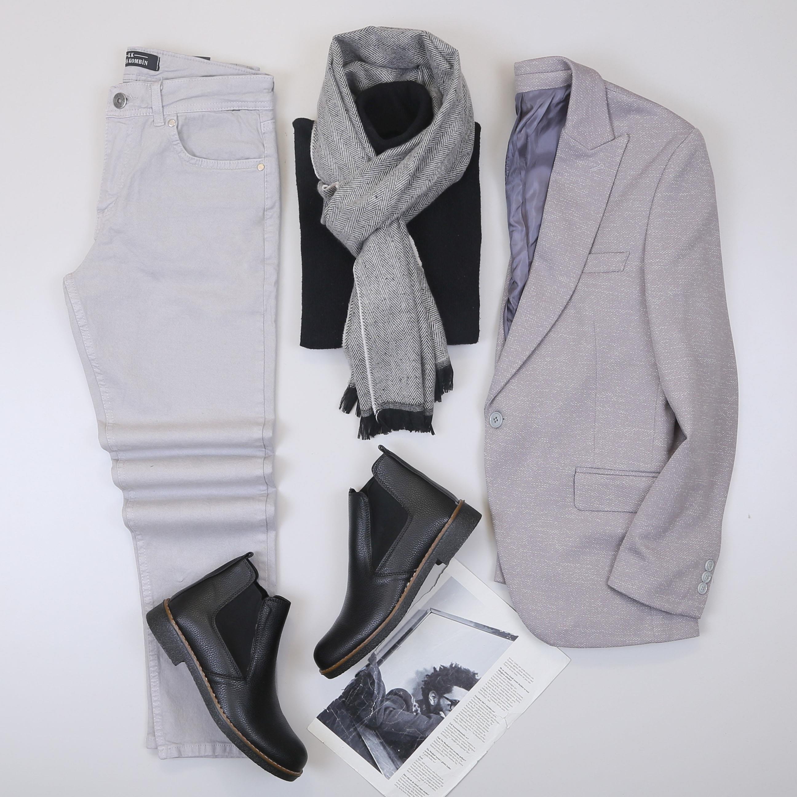 Gri Kırçıllı Blazer Ceket Boğazlı Body Pantolon Atkı Bot Kombin