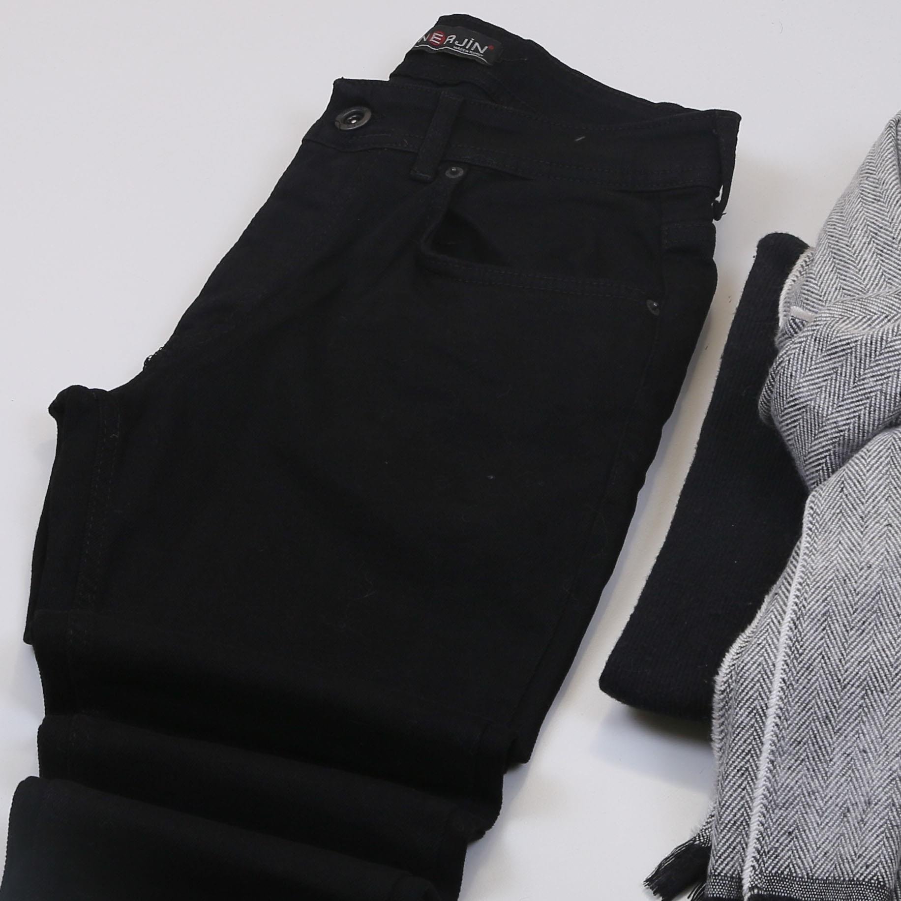 Gri Kırçıllı Blazer Ceket Boğazlı Body Pantolon Atkı Bot Kombin