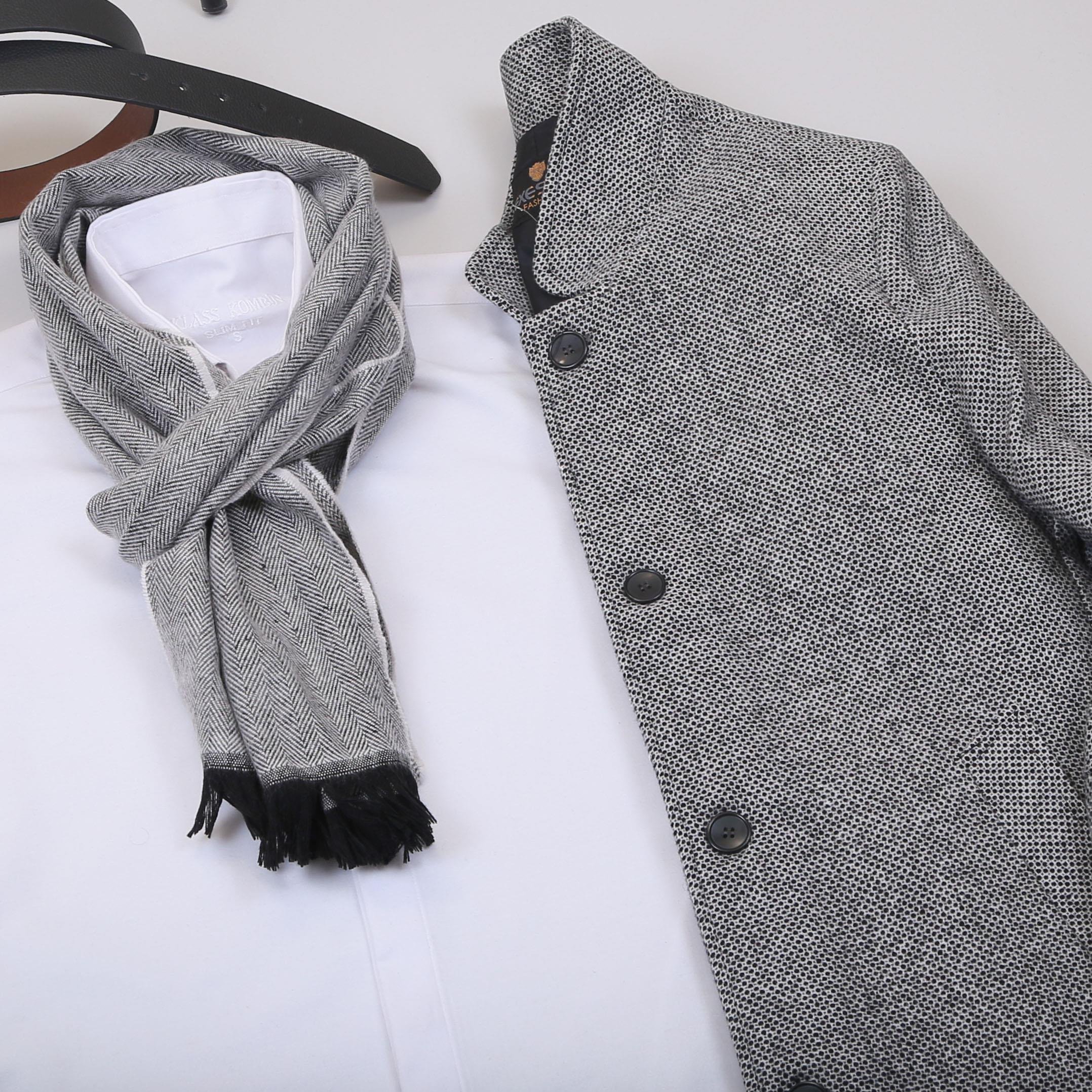 Gri Kırçıllı Kaban Gömlek Pantolon Ayakkabı Kombin