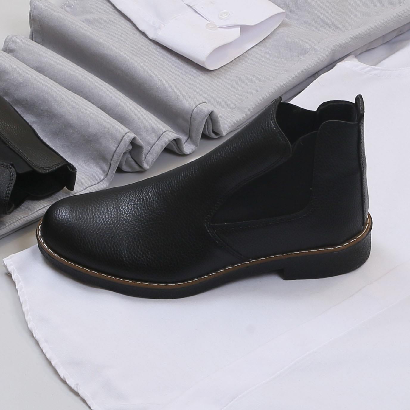 Gri Kırçıllı Kaban Gömlek Pantolon Ayakkabı Kombin