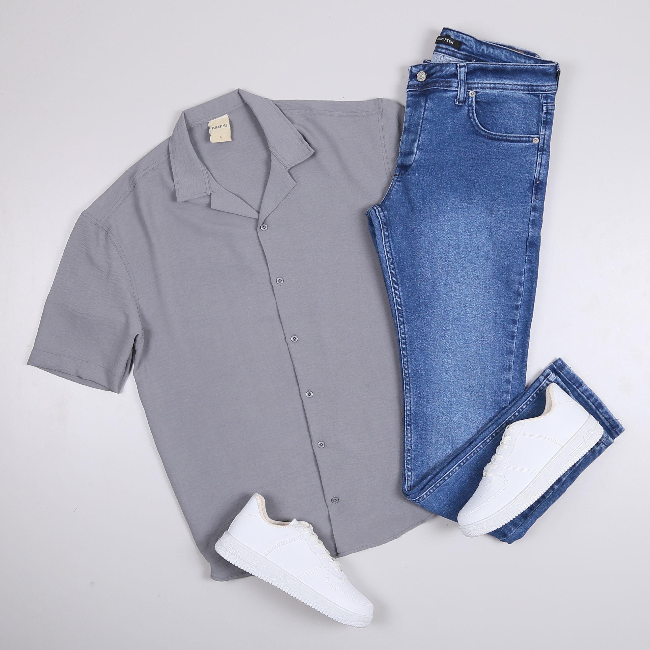 Gri Kısa Kol Gömlek Pantolon Ayakkabı Kombin