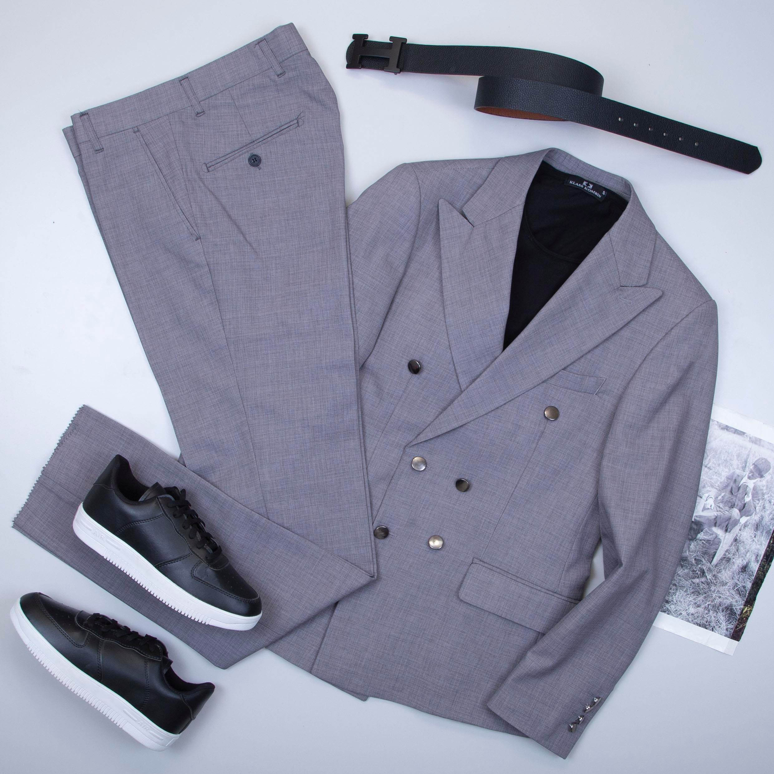 Gri Kruvaze Takım Elbise Kombini