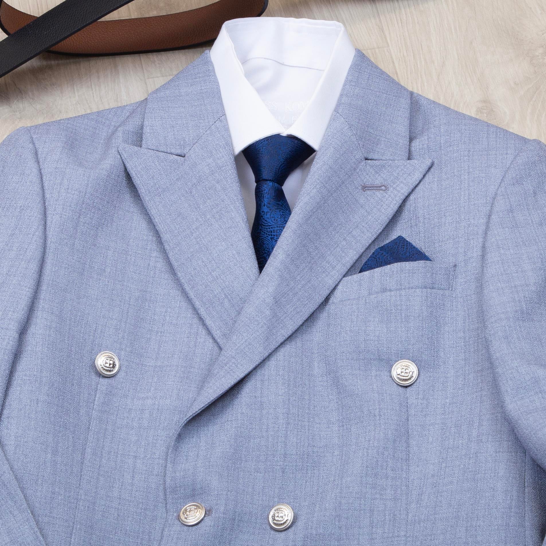 Gri Kruvaze Takım Elbise Kombini