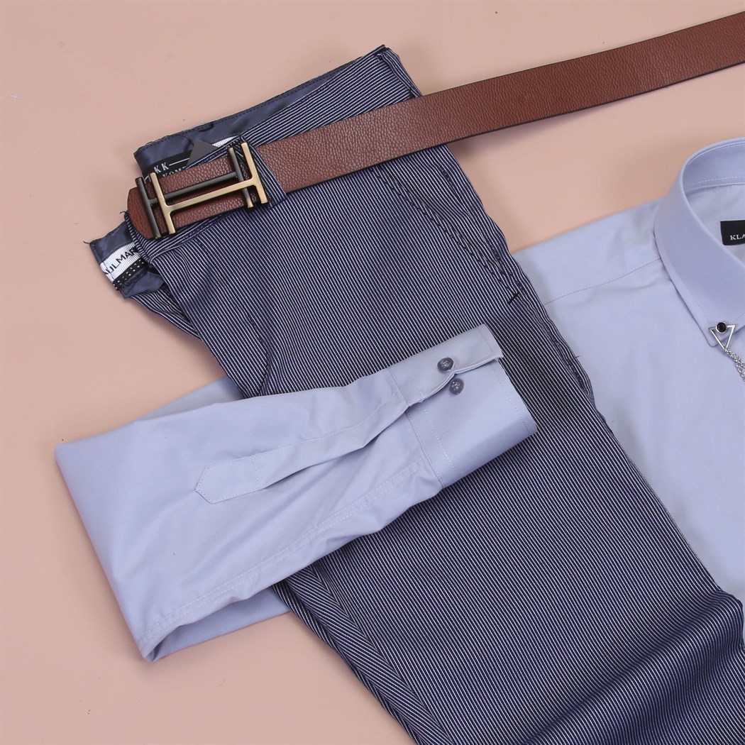 Gri Kumaş Pantolon Gri Gömlek Ayakkabı Kombini