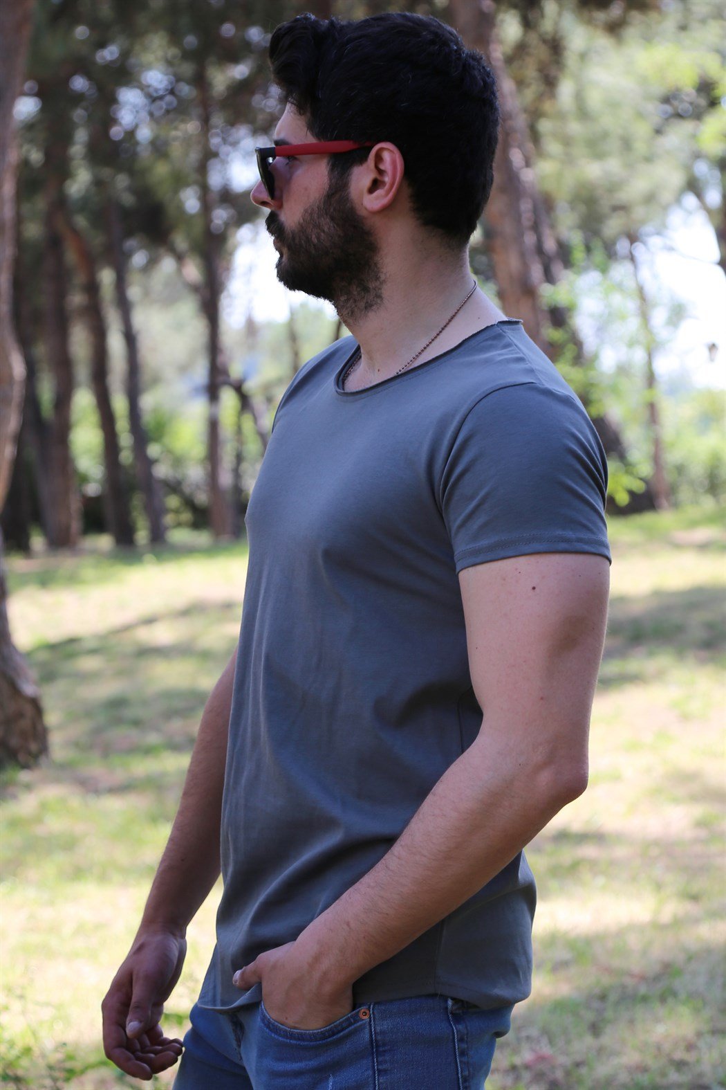 ERKEK ETEĞİ OVAL BASİC T-SHIRT KOYU GRİ BASİC TSHİRT KOYU GRİ