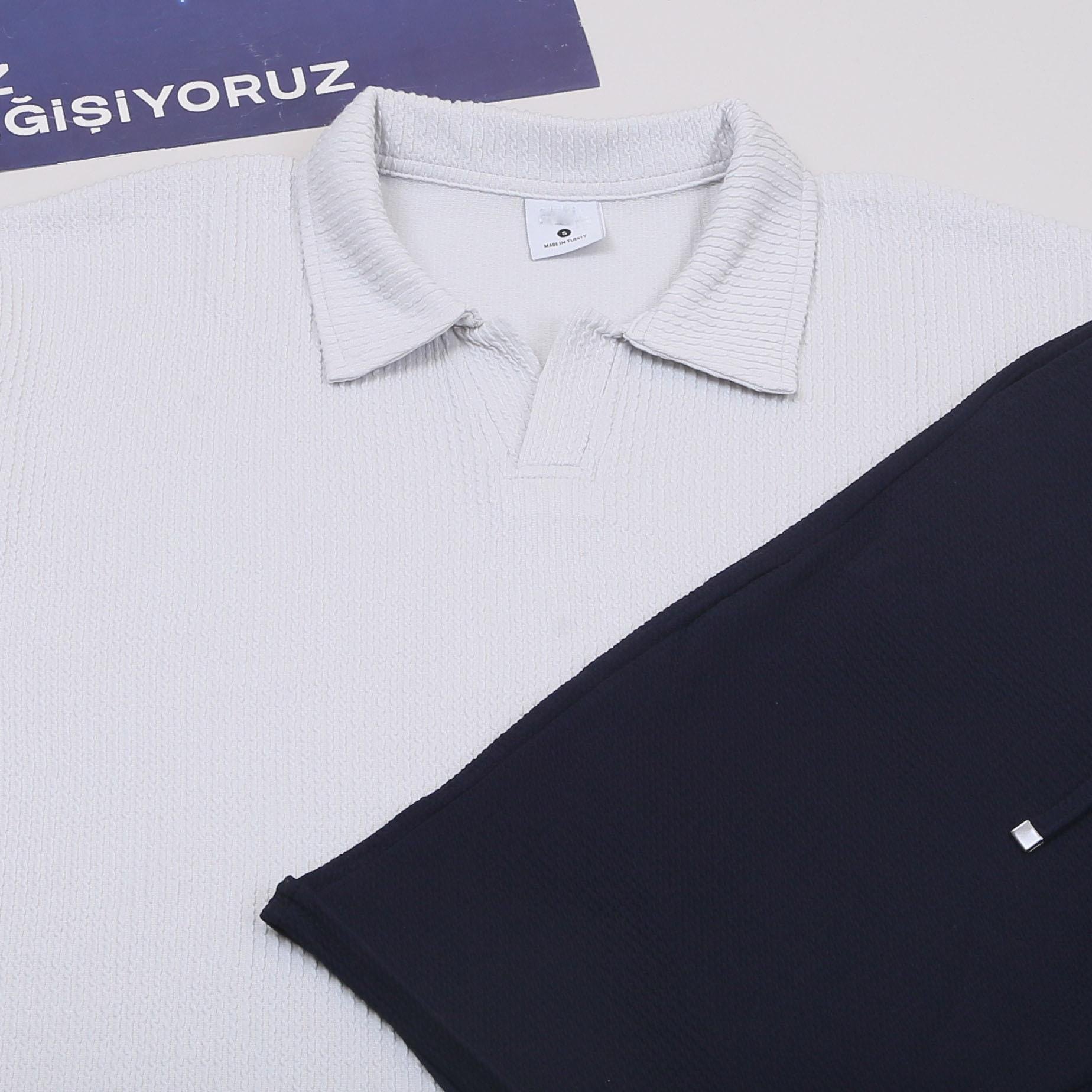 Gri Polo Yaka Tişört Şort  Ayakkabı Kombin