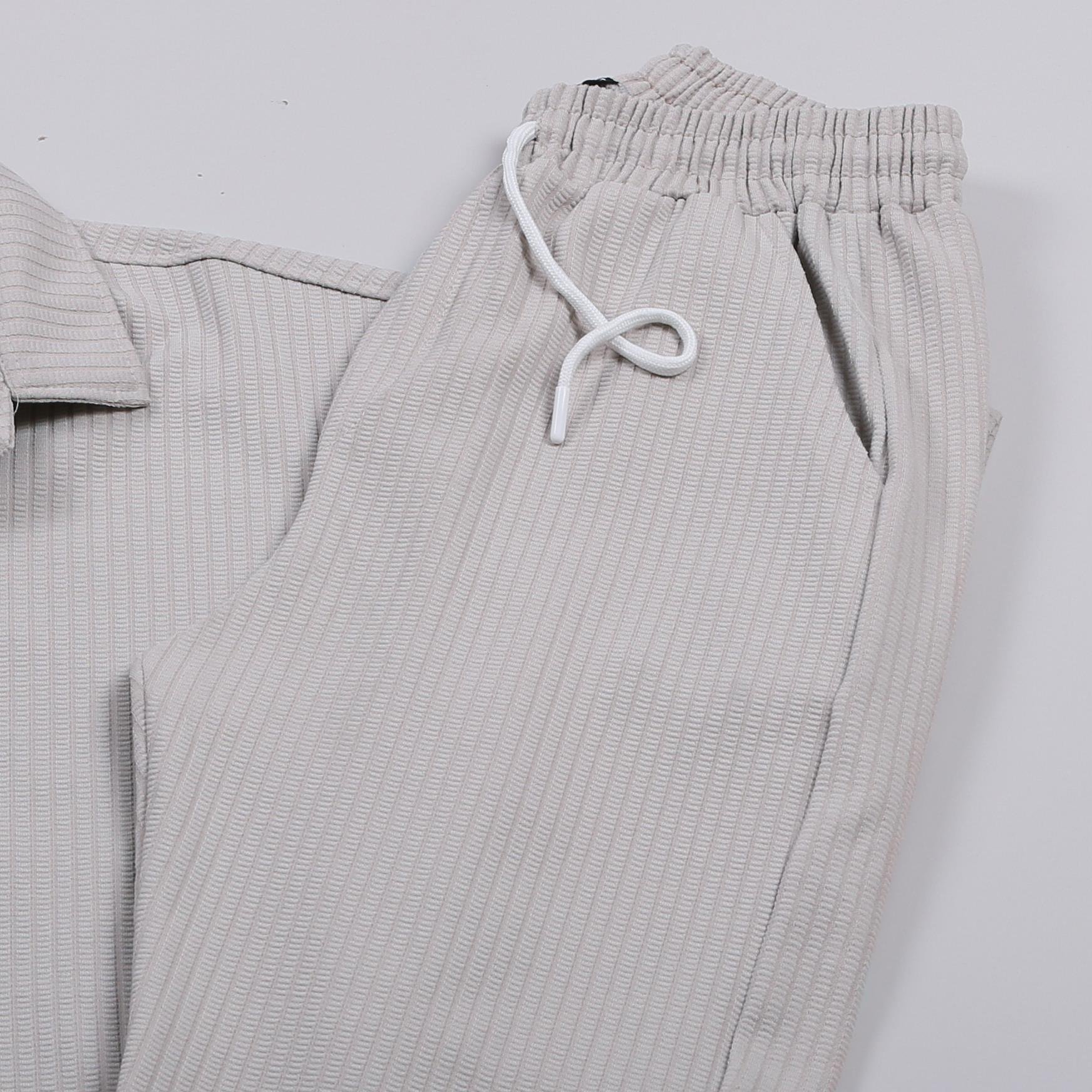 Gri Spor Takım Ayakkabı Kombin