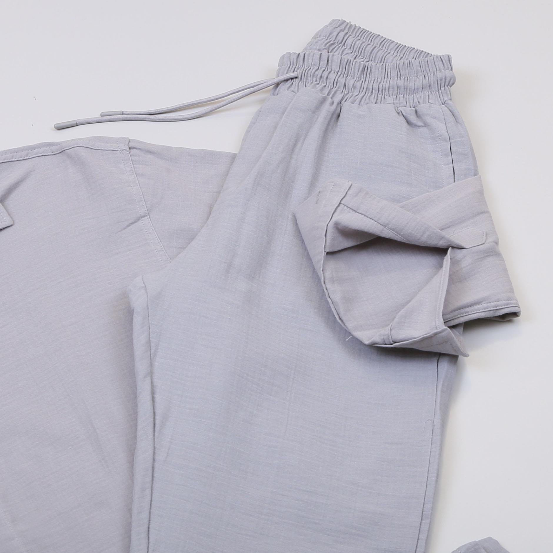 Gri Spor Takım Ayakkabı Kombin