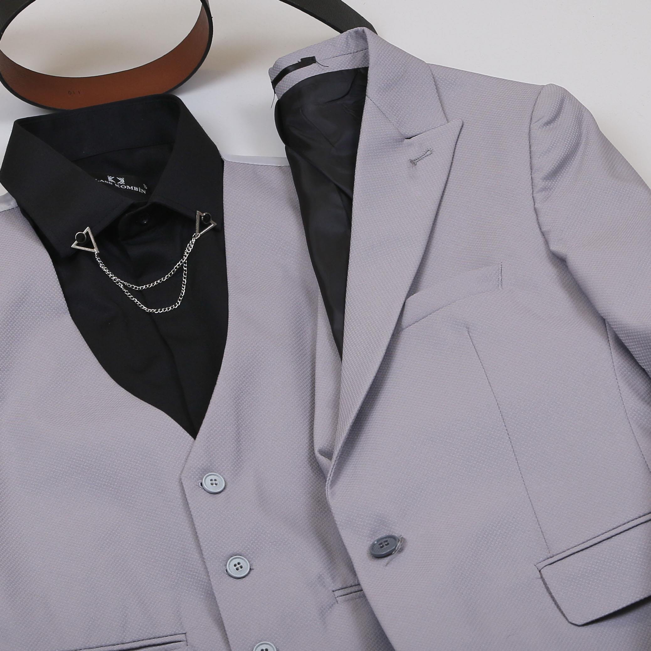 Gri Takım Elbise Kombini