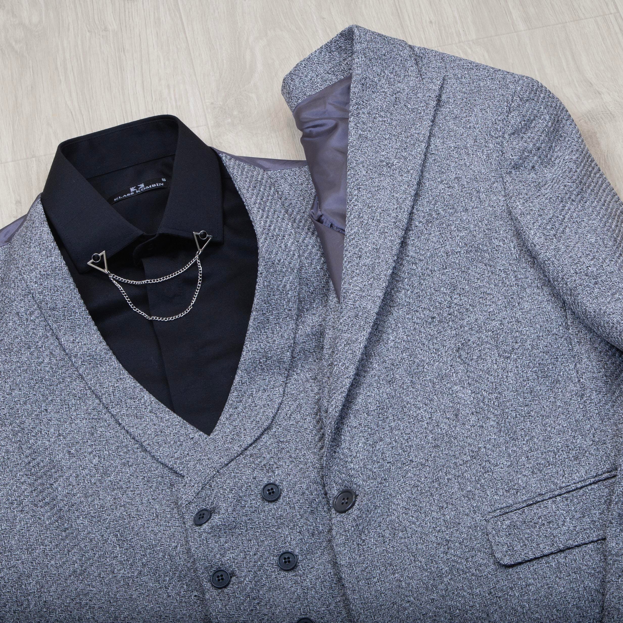 Gri Takım Elbise Kombini