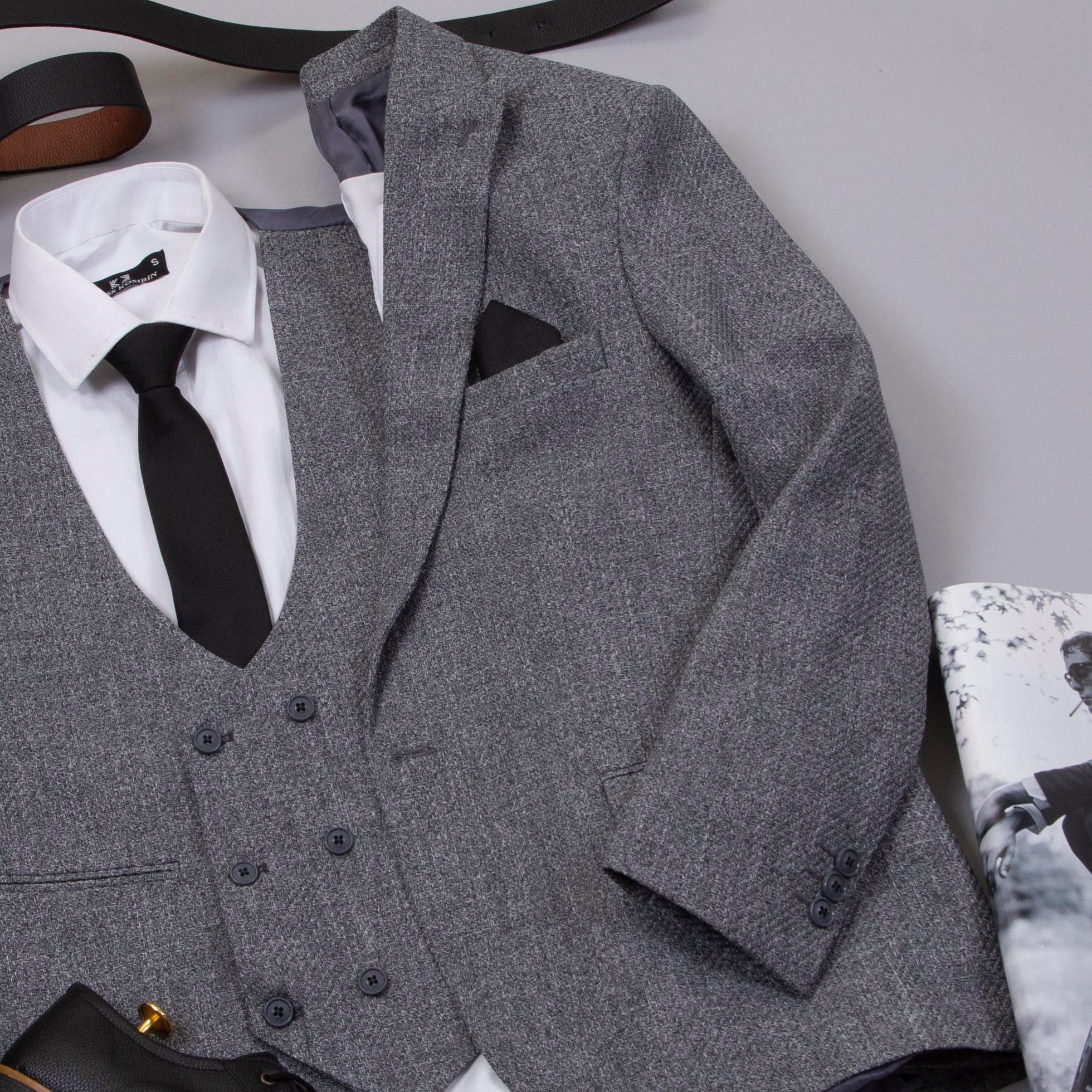 Gri Takım Elbise Kombini