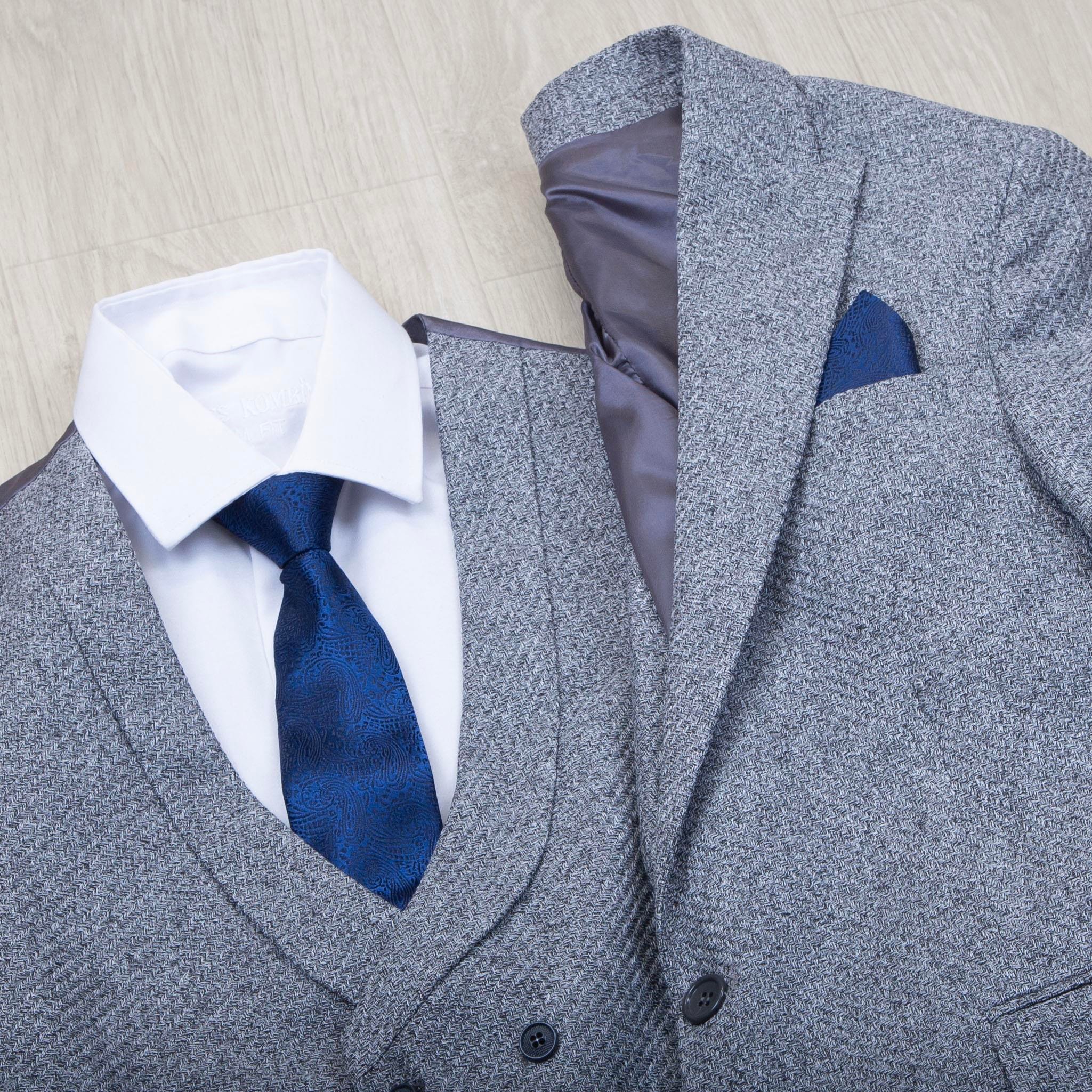 Gri Takım Elbise Kombini