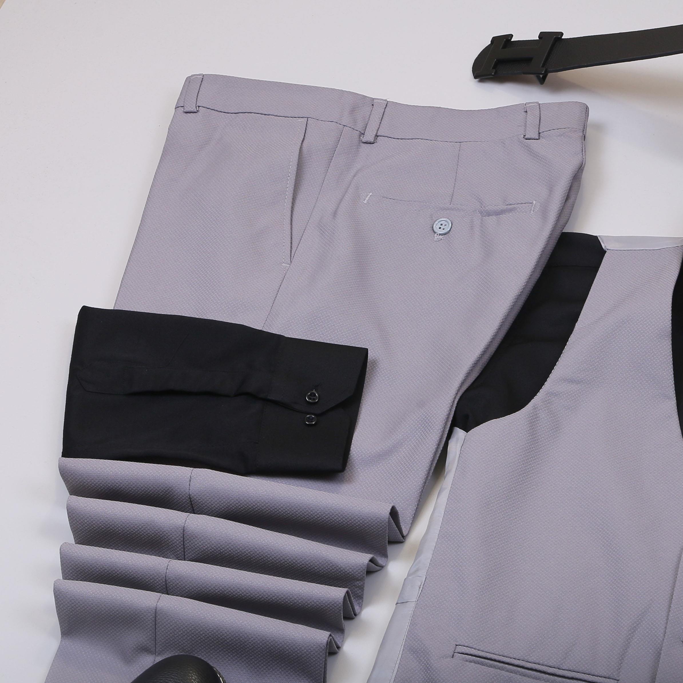 Gri Takım Elbise Kombini