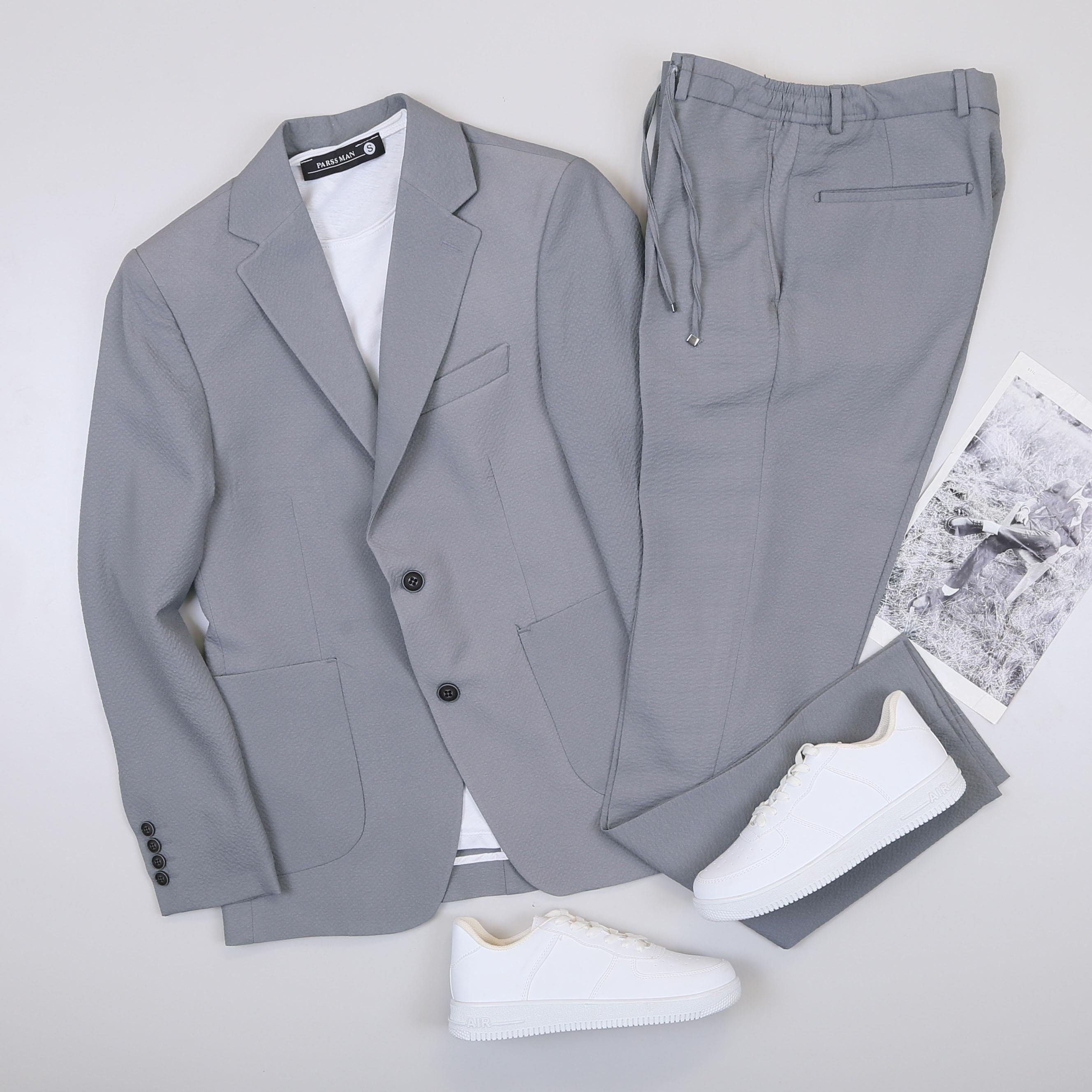 Gri Takım Elbise Kombini