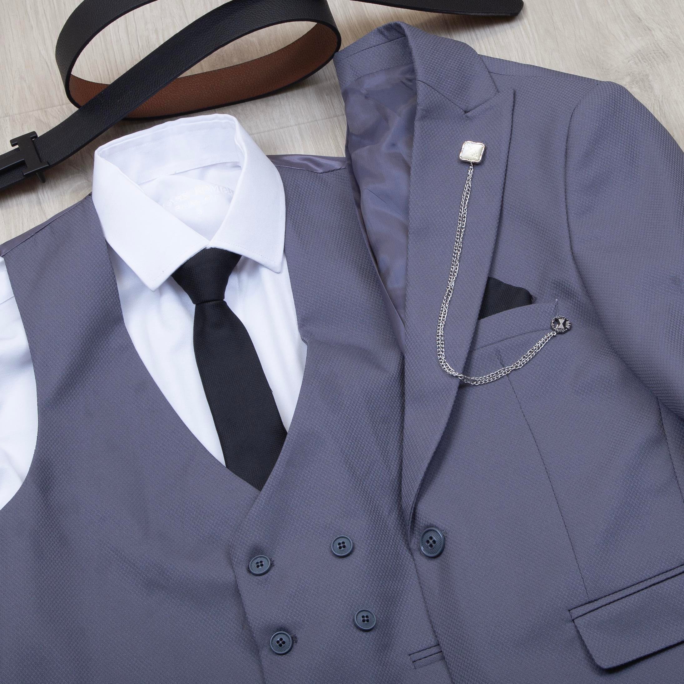 Gri Takım Elbise Kombini