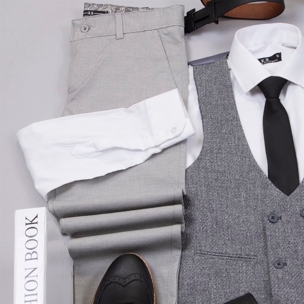 Gri Takım Elbise Kombini