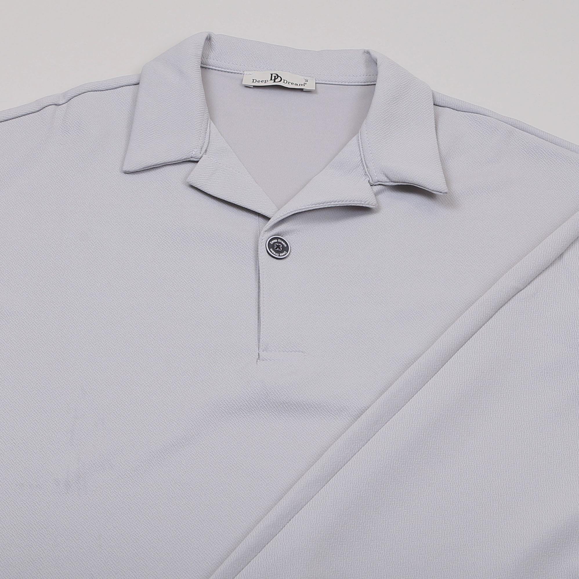 Gri Tişörtlü Takım Ayakkabı Kombin