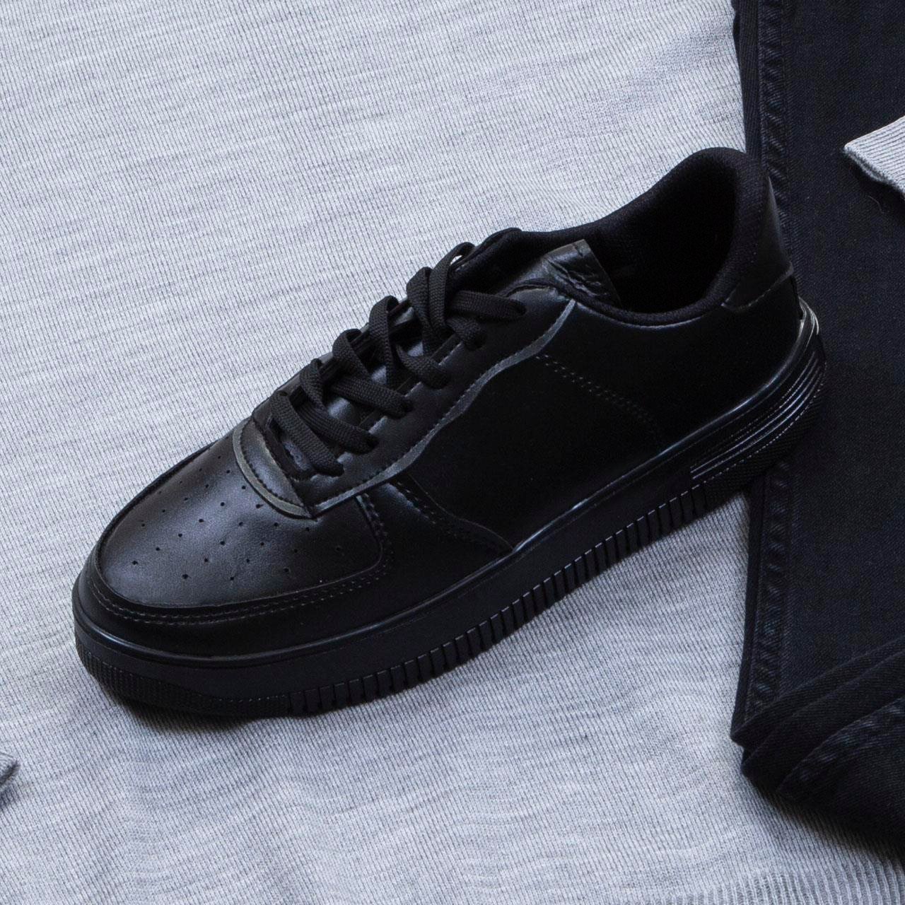 Gri Triko Kazak Pantolon Ayakkabı Kombin