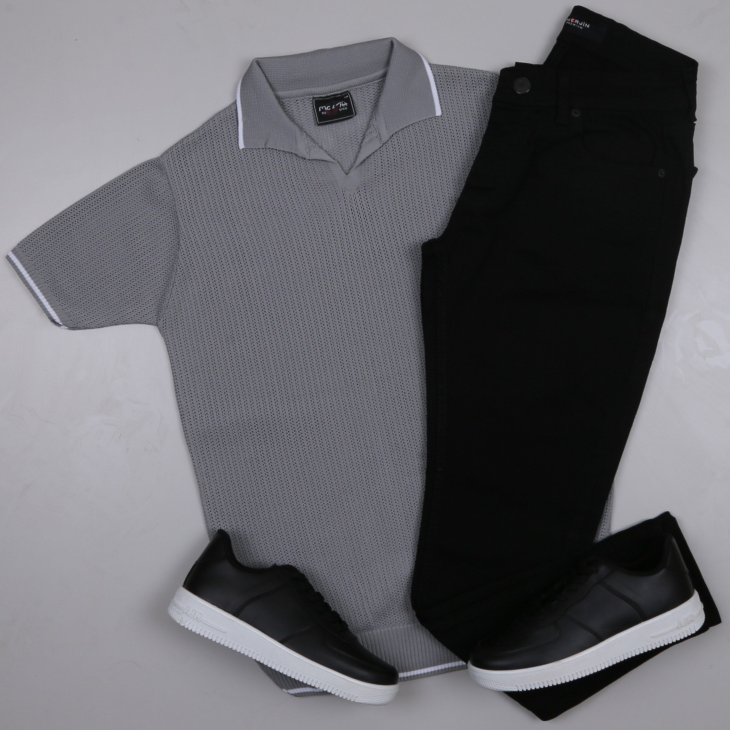 Gri Triko Polo Yaka Tişört  pantolon  ayakkabı Kombin