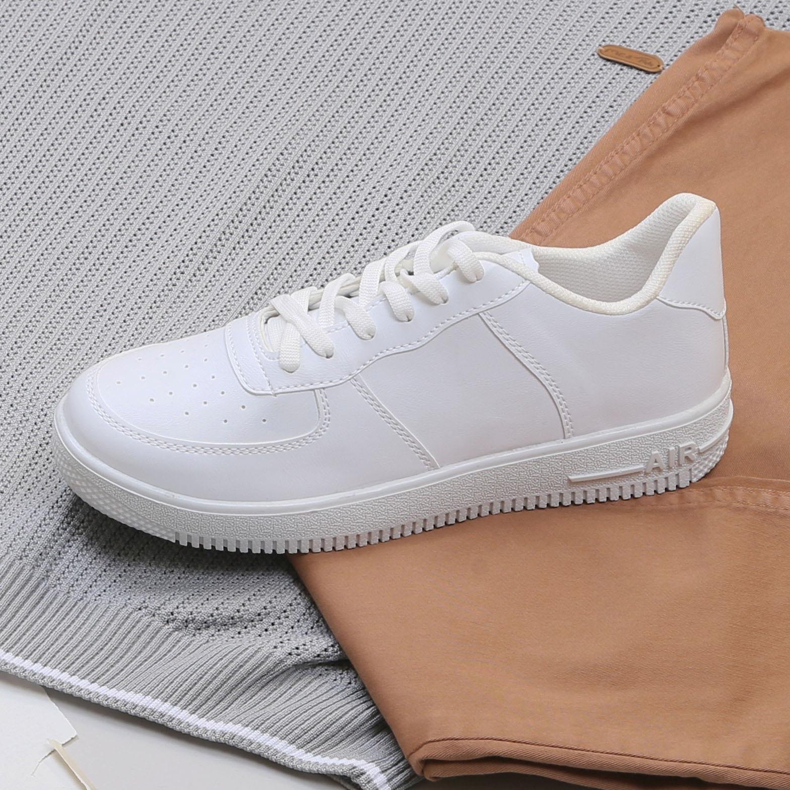 Gri Triko Polo Yaka Tişört Pantolon Ayakkabı Kombin